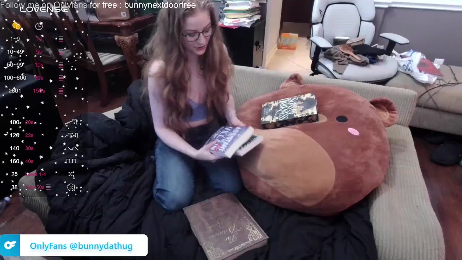 Gallery image thumbnail from Bunnydathug's myfreecams stream on, 03/08/2024, 14:17 image 8 of 20