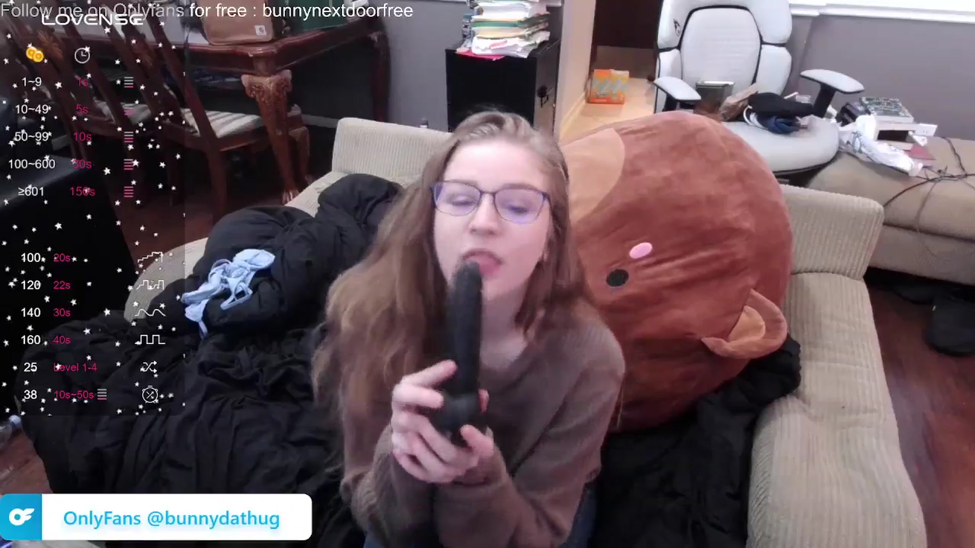 Gallery image thumbnail from Bunnydathug's myfreecams stream on, 03/08/2024, 14:17 image 16 of 20