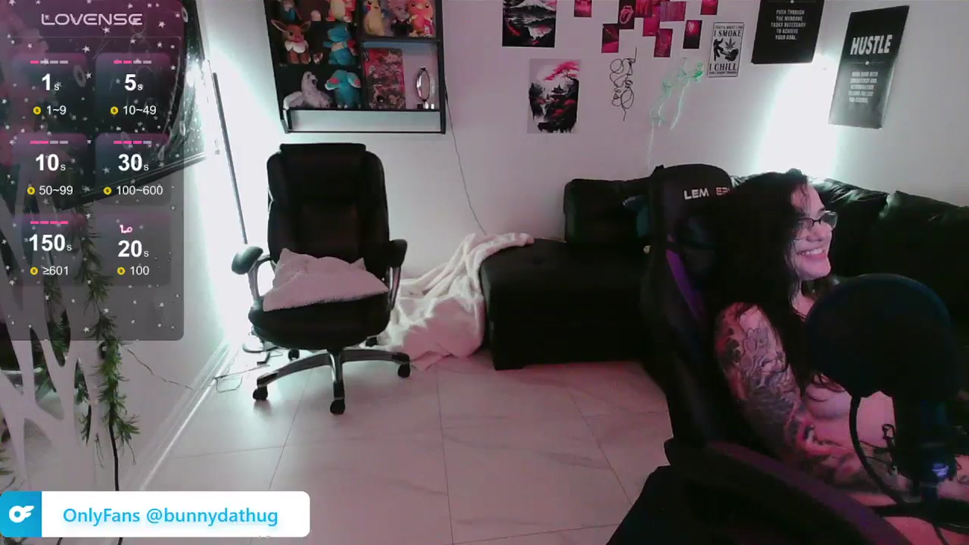 Gallery image thumbnail from Bunnydathug's myfreecams stream on, 03/11/2024, 19:47 image 9 of 20
