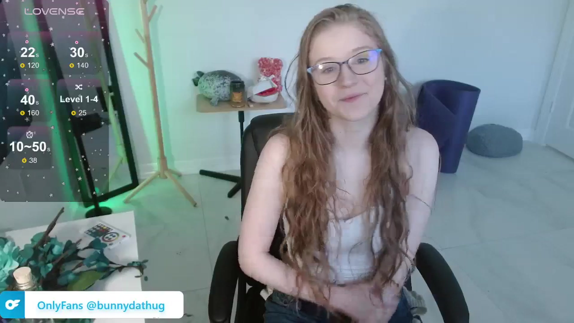 Gallery image thumbnail from Bunnydathug's myfreecams stream on, 03/19/2024, 14:43 image 17 of 20