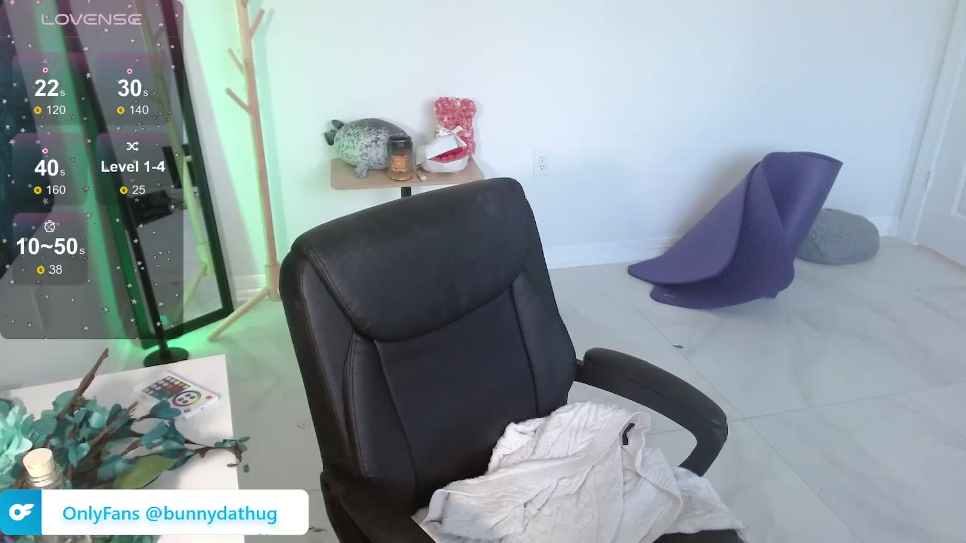 Gallery image thumbnail from Bunnydathug's myfreecams stream on, 03/19/2024, 14:43 image 20 of 20