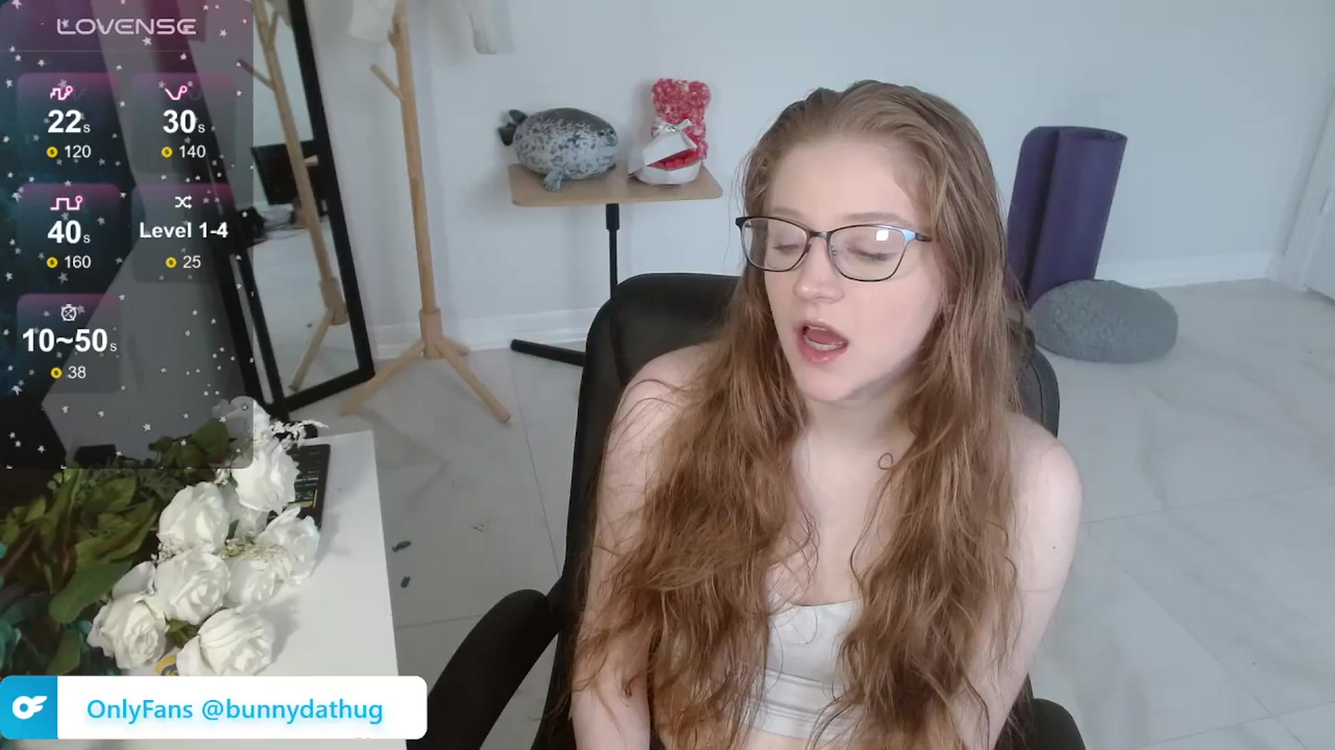 Gallery image thumbnail from Bunnydathug's myfreecams stream on, 03/19/2024, 18:43 image 6 of 20