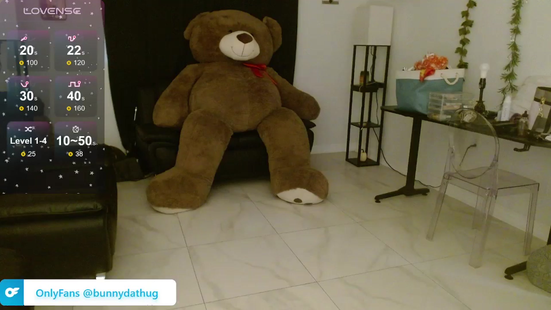 Gallery image thumbnail from Bunnydathug's myfreecams stream on, 03/27/2024, 15:16 image 2 of 20