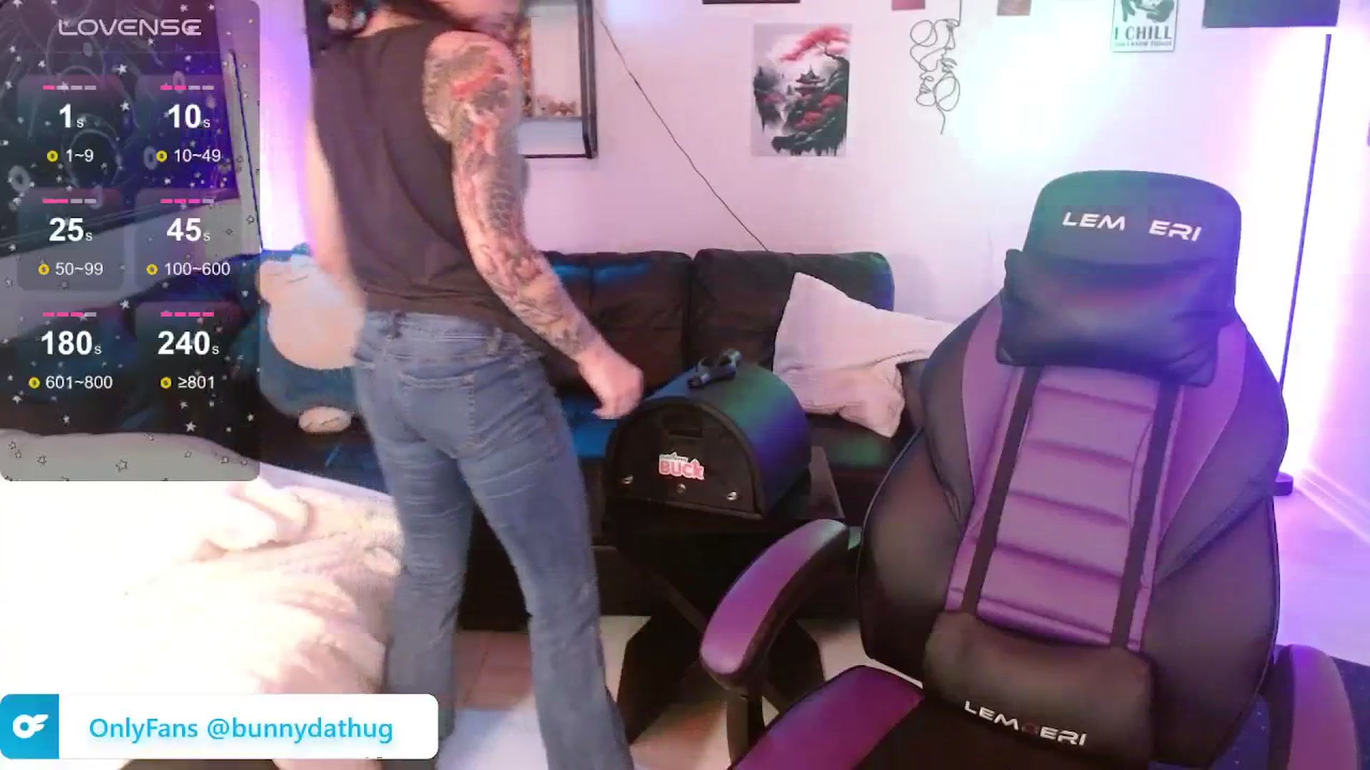 Gallery image thumbnail from Bunnydathug's myfreecams stream on, 04/01/2024, 19:15 image 9 of 20