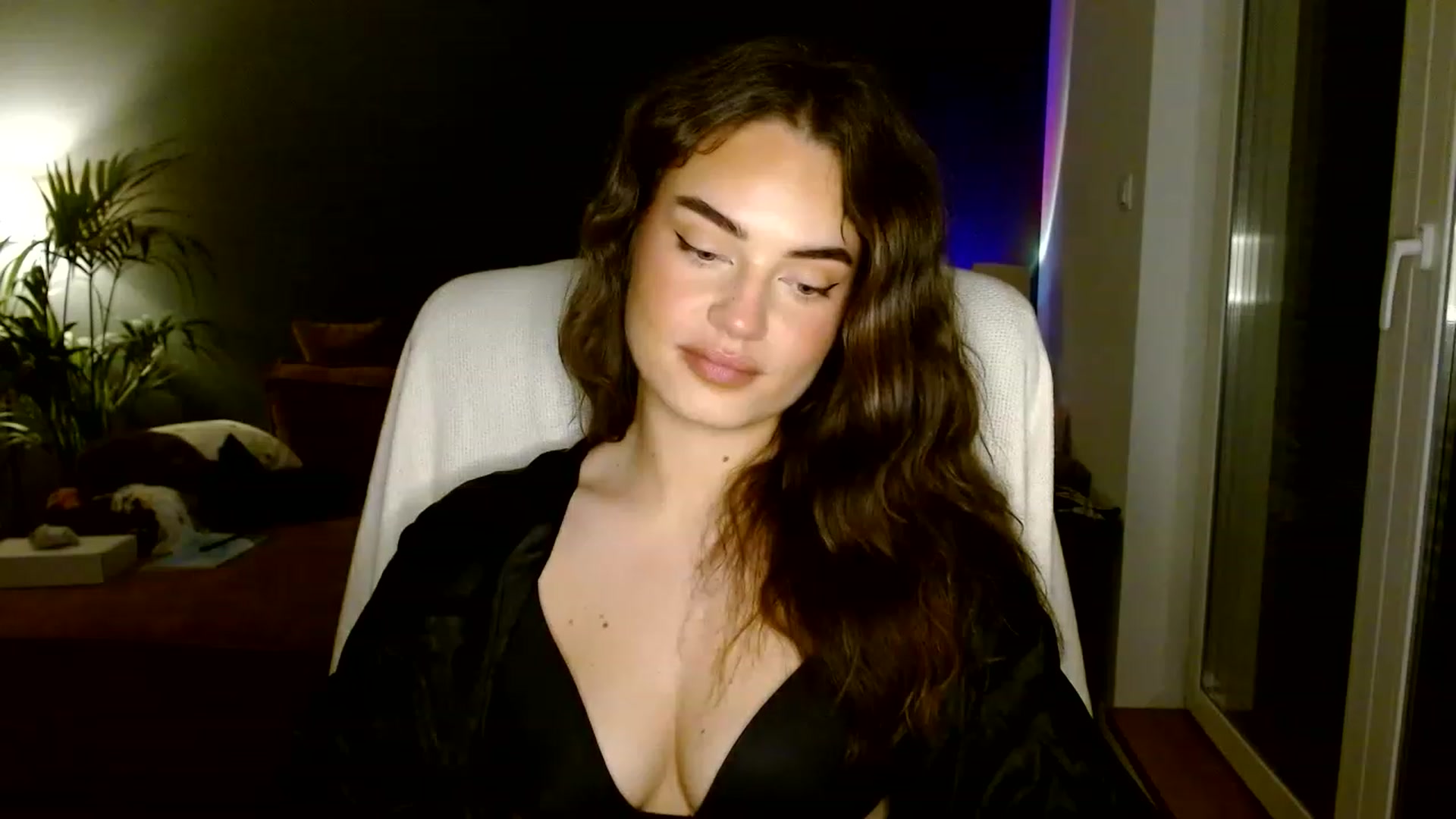 Gallery image thumbnail from Burlsquelena's myfreecams stream on, 05/18/2023, 23:37 image 7 of 20