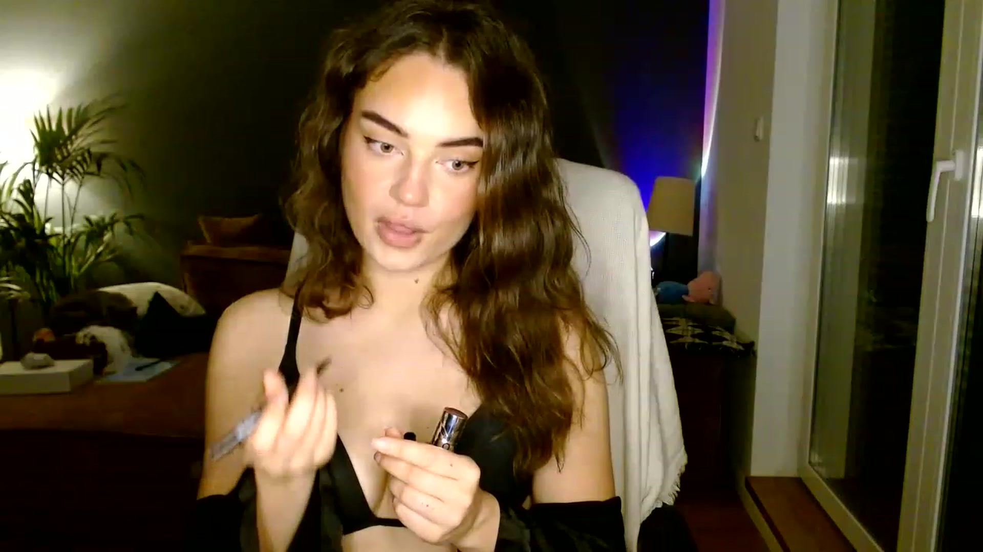 Gallery image thumbnail from Burlsquelena's myfreecams stream on, 05/18/2023, 23:37 image 19 of 20