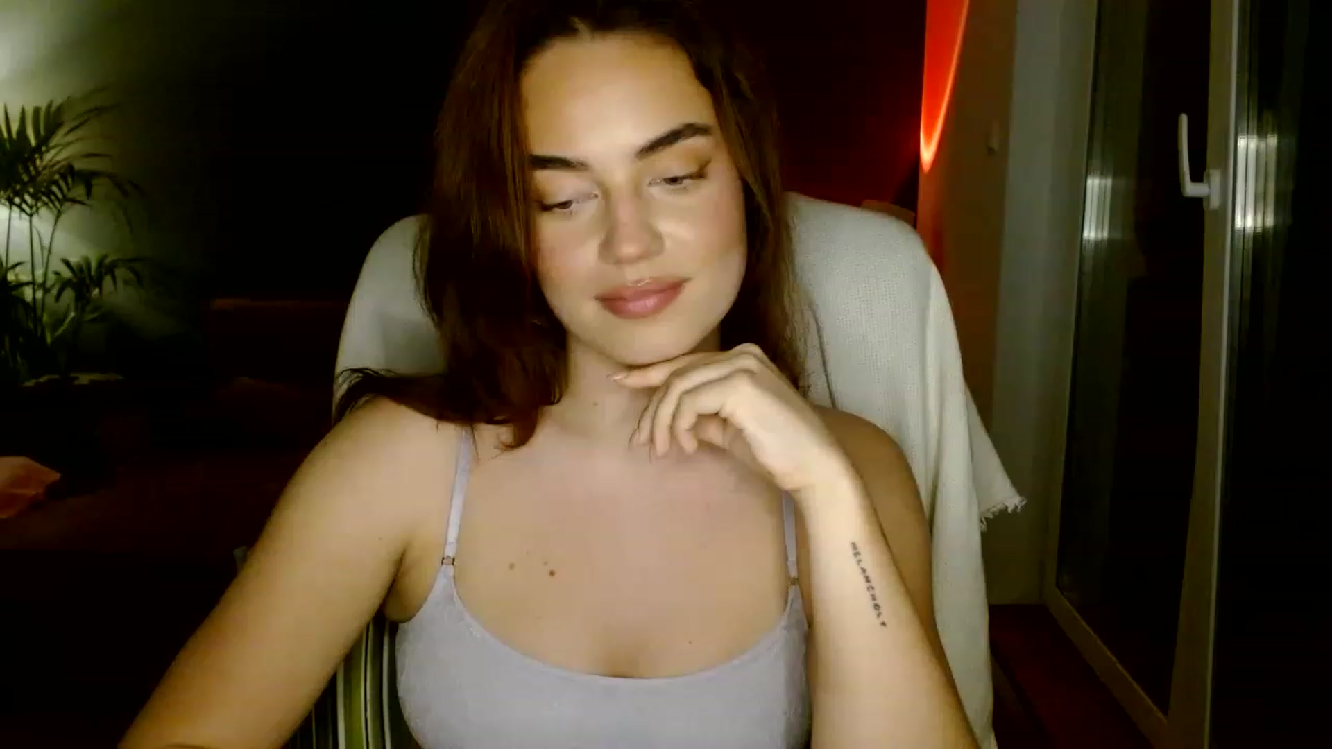 Gallery image thumbnail from Burlsquelena's myfreecams stream on, 06/01/2023, 24:03 image 17 of 20