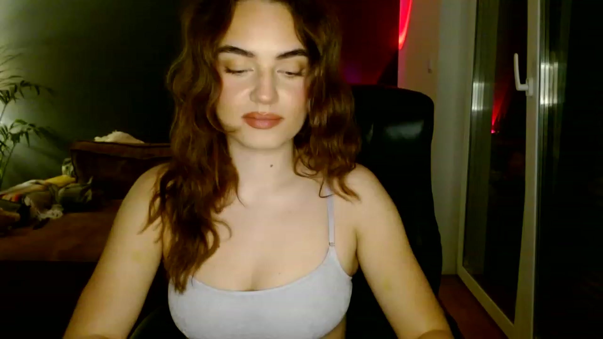 Gallery image thumbnail from Burlsquelena's myfreecams stream on, 06/13/2023, 22:27 image 10 of 20