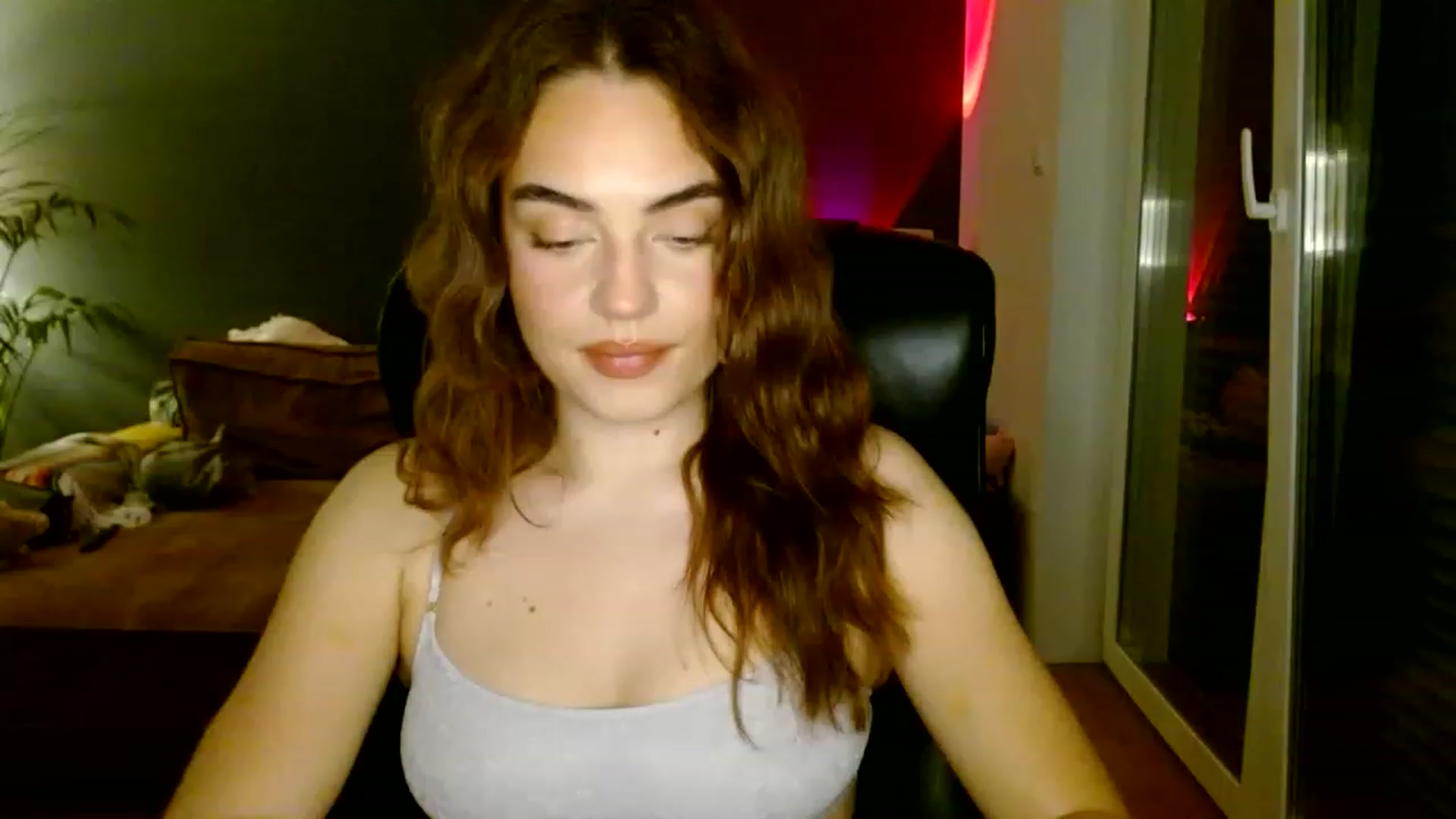 Gallery image thumbnail from Burlsquelena's myfreecams stream on, 06/13/2023, 22:27 image 13 of 20