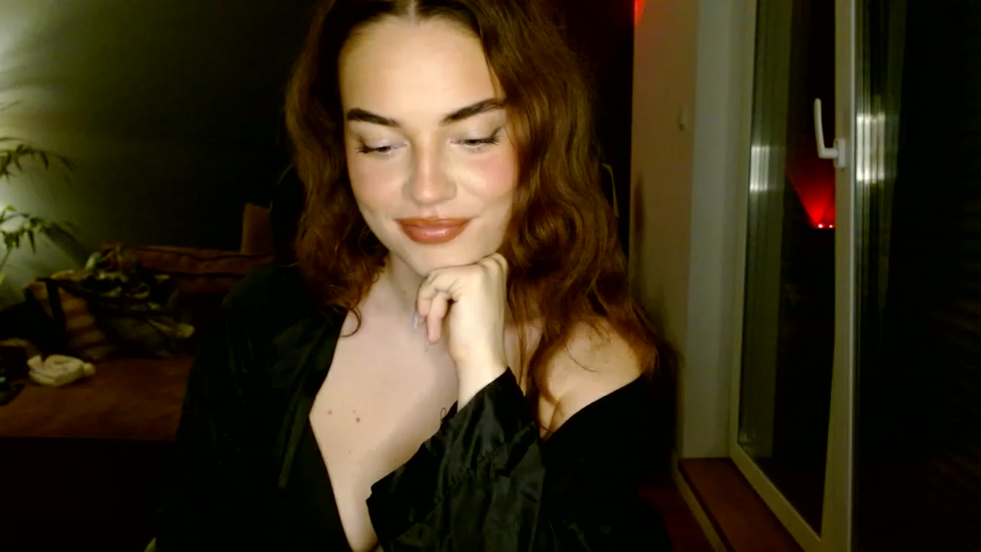 Gallery image thumbnail from Burlsquelena's myfreecams stream on, 06/22/2023, 21:31 image 18 of 20