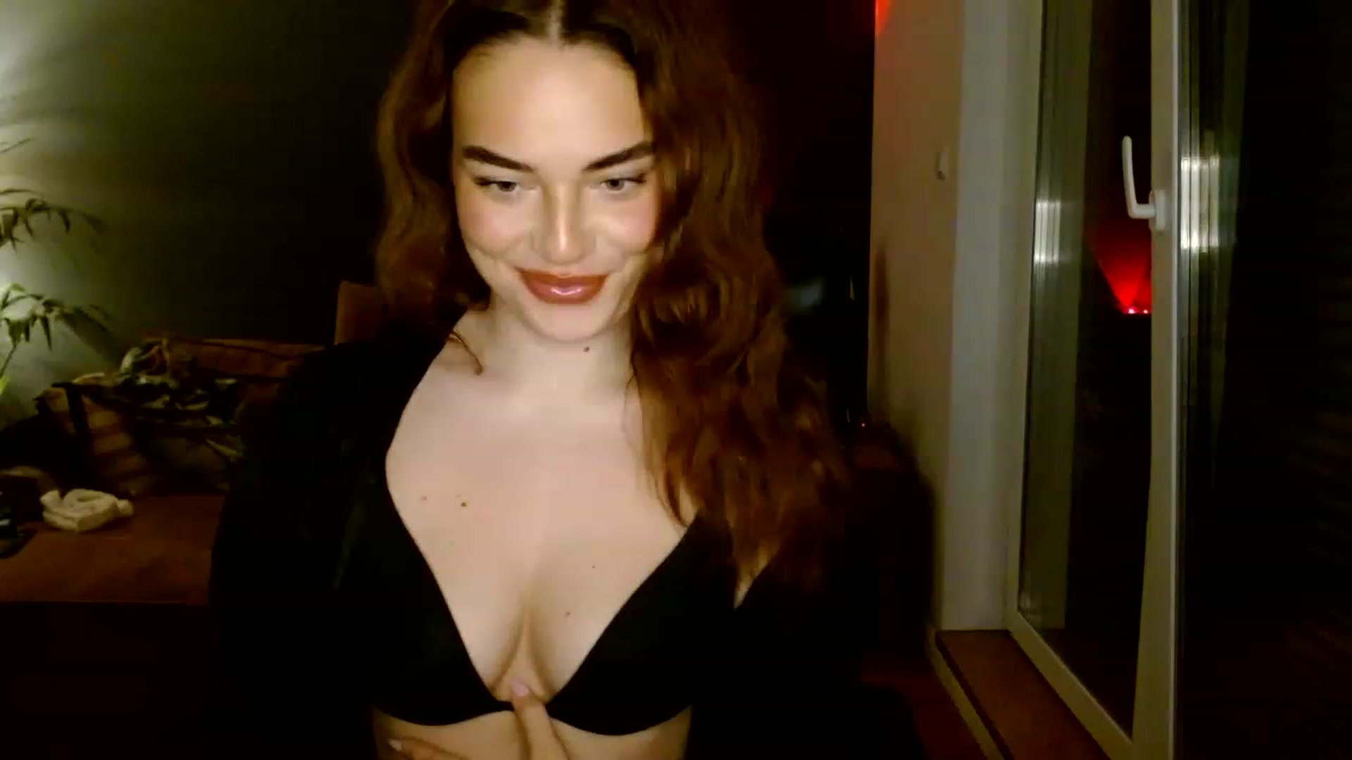 Gallery image thumbnail from Burlsquelena's myfreecams stream on, 06/22/2023, 21:31 image 14 of 20