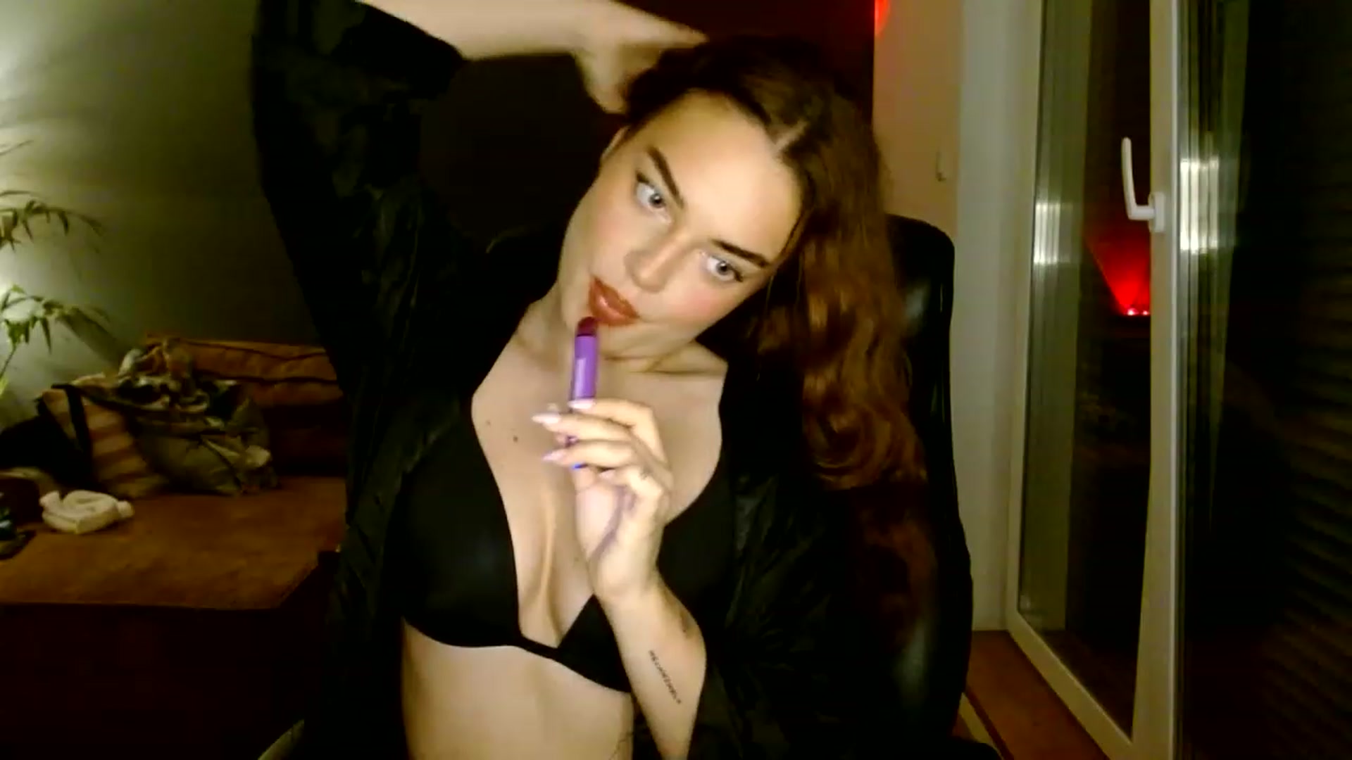 Gallery image thumbnail from Burlsquelena's myfreecams stream on, 06/22/2023, 21:31 image 5 of 20