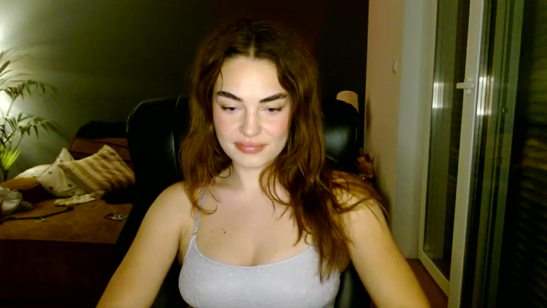 Gallery image thumbnail from Burlsquelena's myfreecams stream on, 07/09/2023, 23:24 image 13 of 20