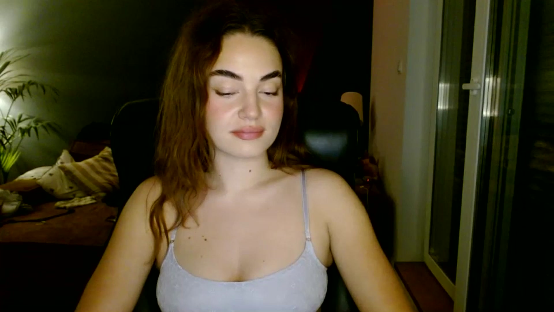 Gallery image thumbnail from Burlsquelena's myfreecams stream on, 07/09/2023, 23:51 image 4 of 20