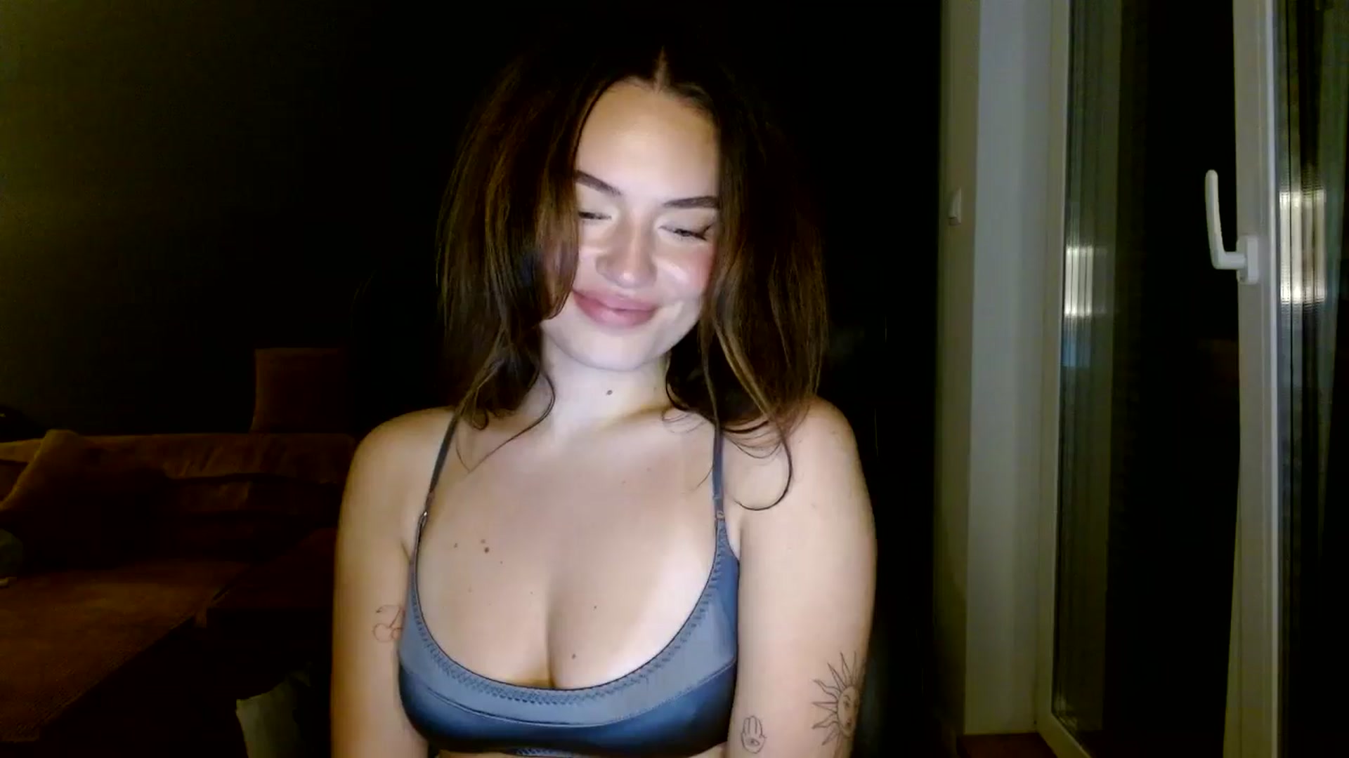 Gallery image thumbnail from Burlsquelena's myfreecams stream on, 06/12/2024, 23:26 image 15 of 20