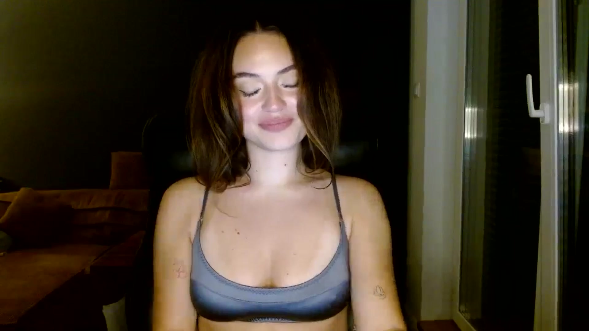 Gallery image thumbnail from Burlsquelena's myfreecams stream on, 06/12/2024, 23:26 image 14 of 20