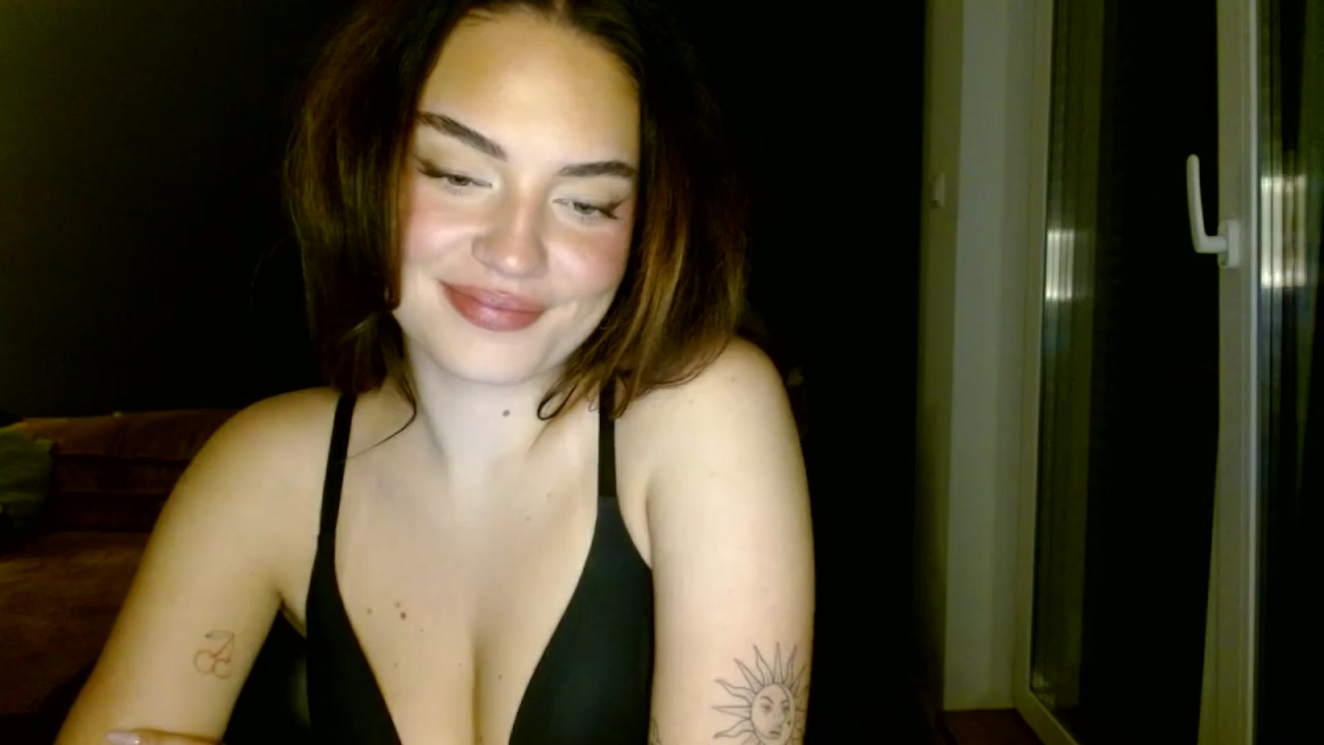 Gallery image thumbnail from Burlsquelena's myfreecams stream on, 06/13/2024, 23:14 image 7 of 20