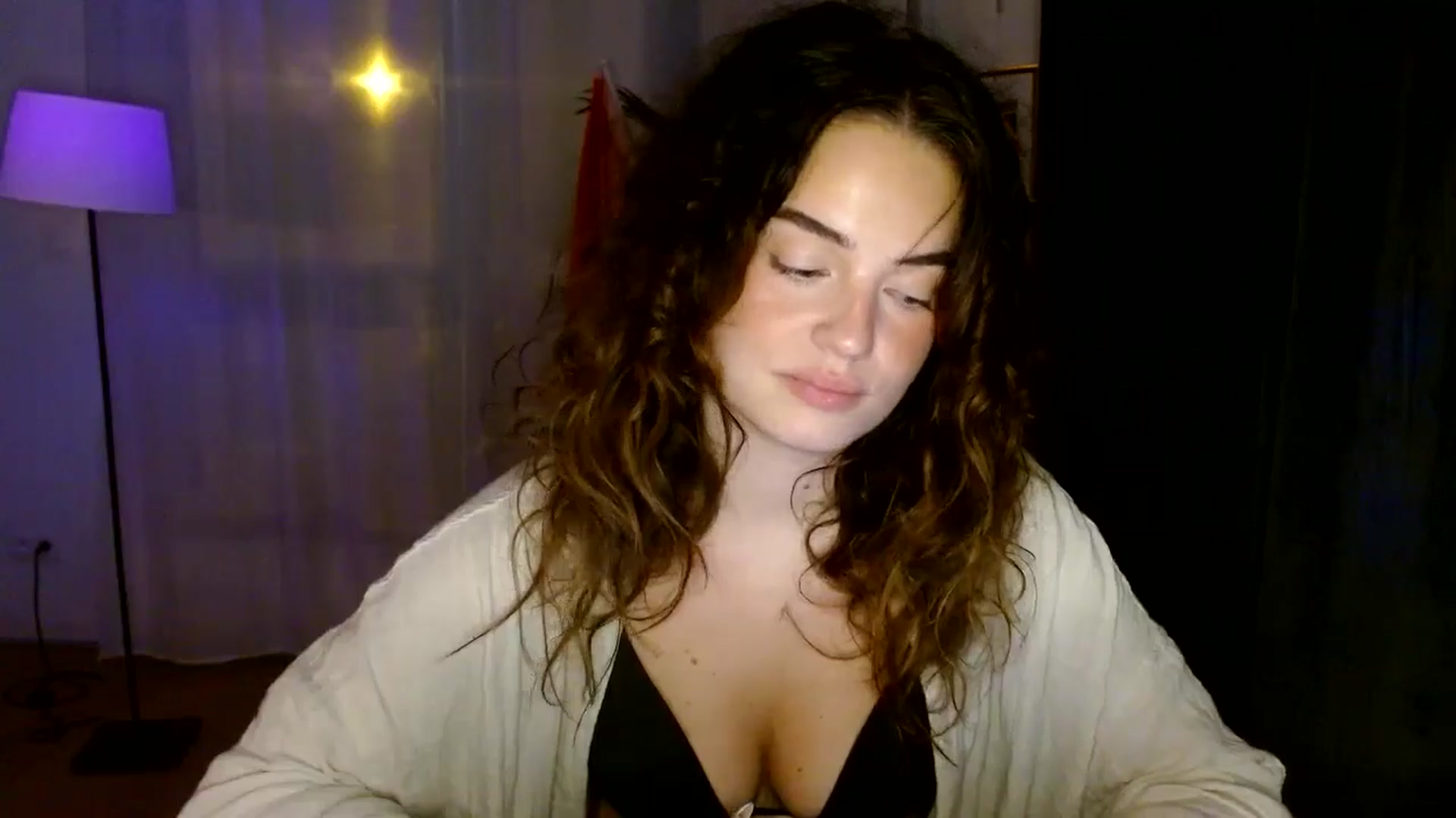 Gallery image thumbnail from Burlsquelena's myfreecams stream on, 07/22/2024, 23:11 image 18 of 20