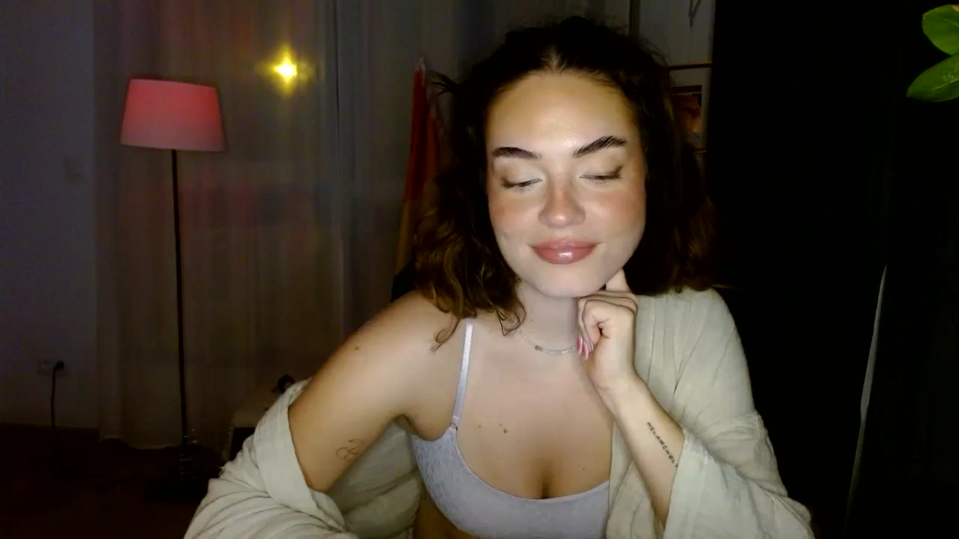 Gallery image thumbnail from Burlsquelena's myfreecams stream on, 07/23/2024, 22:05 image 4 of 20