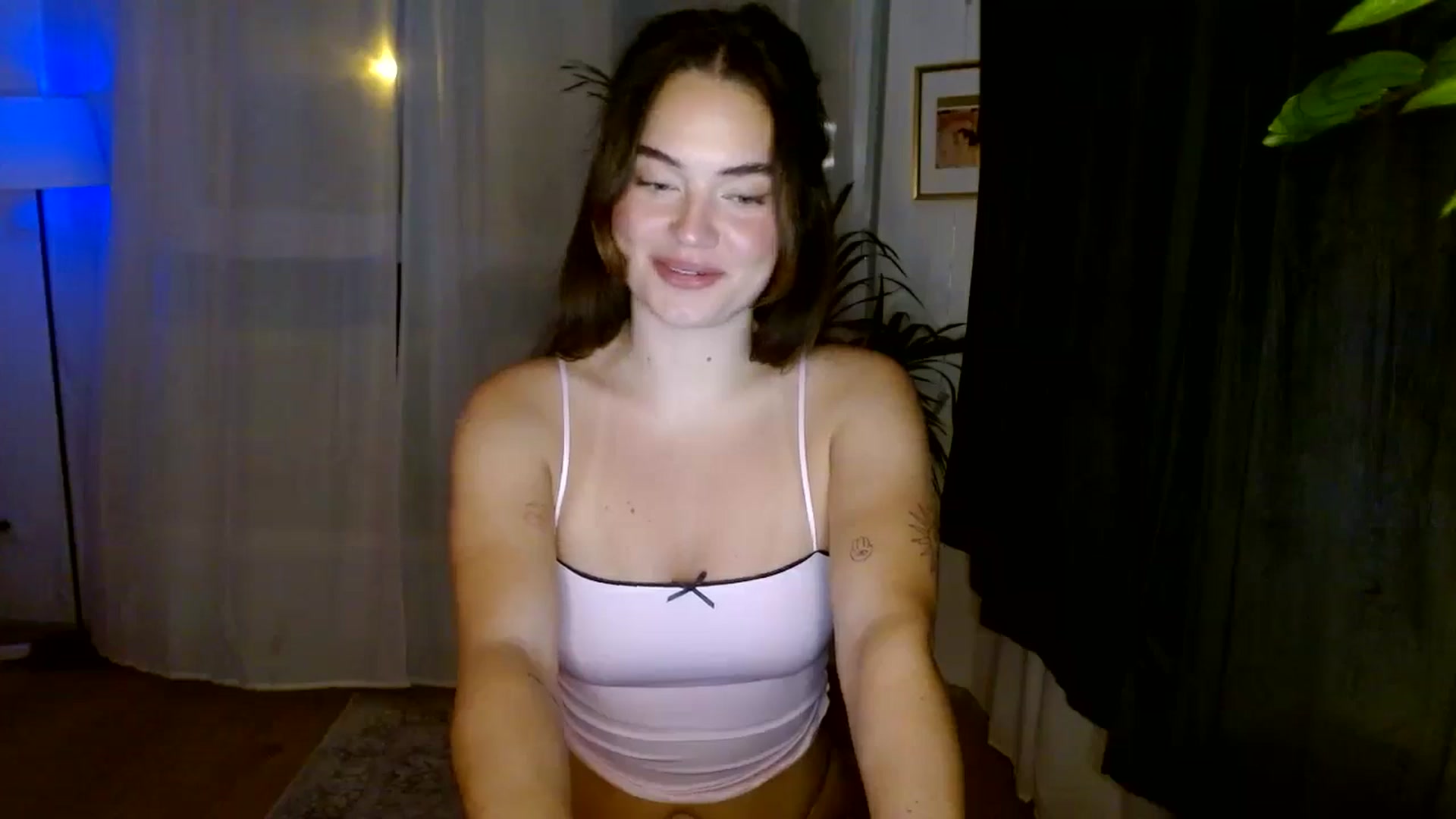 Gallery image thumbnail from Burlsquelena's myfreecams stream on, 07/25/2024, 21:35 image 7 of 20