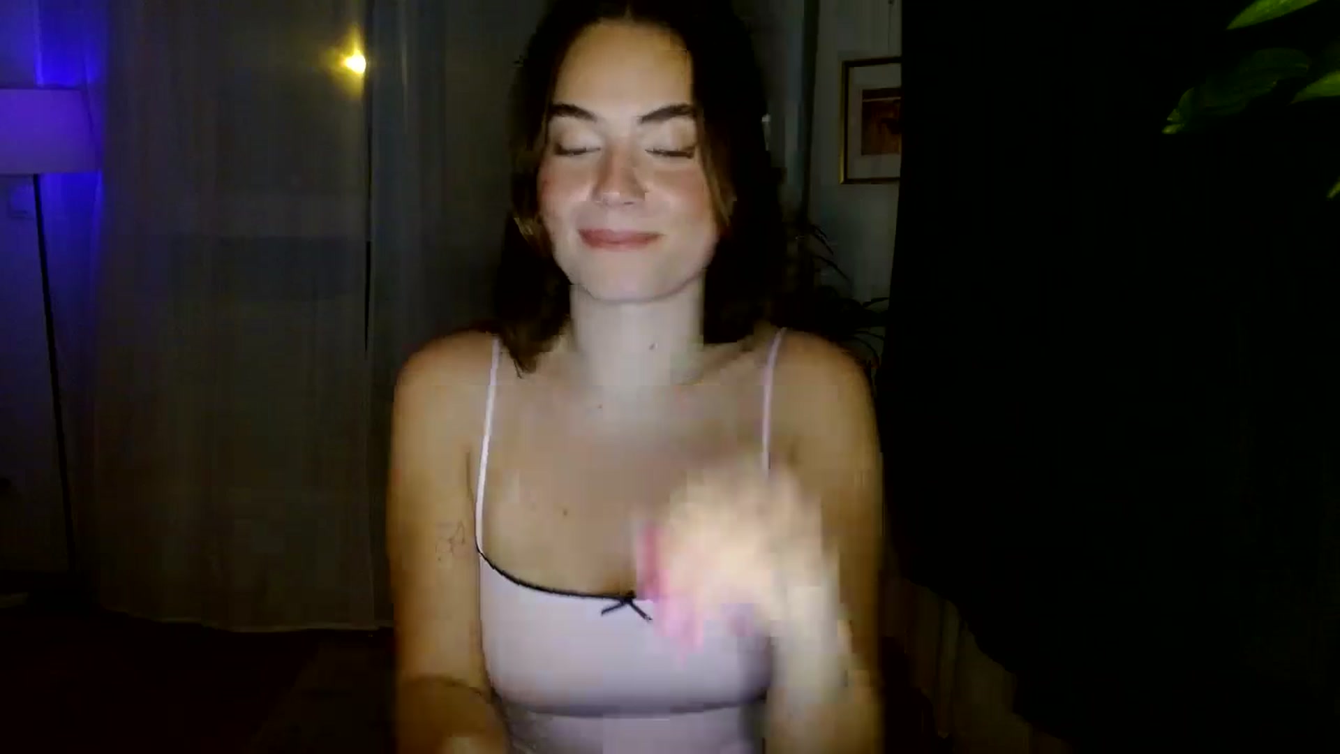 Gallery image thumbnail from Burlsquelena's myfreecams stream on, 07/25/2024, 21:35 image 6 of 20