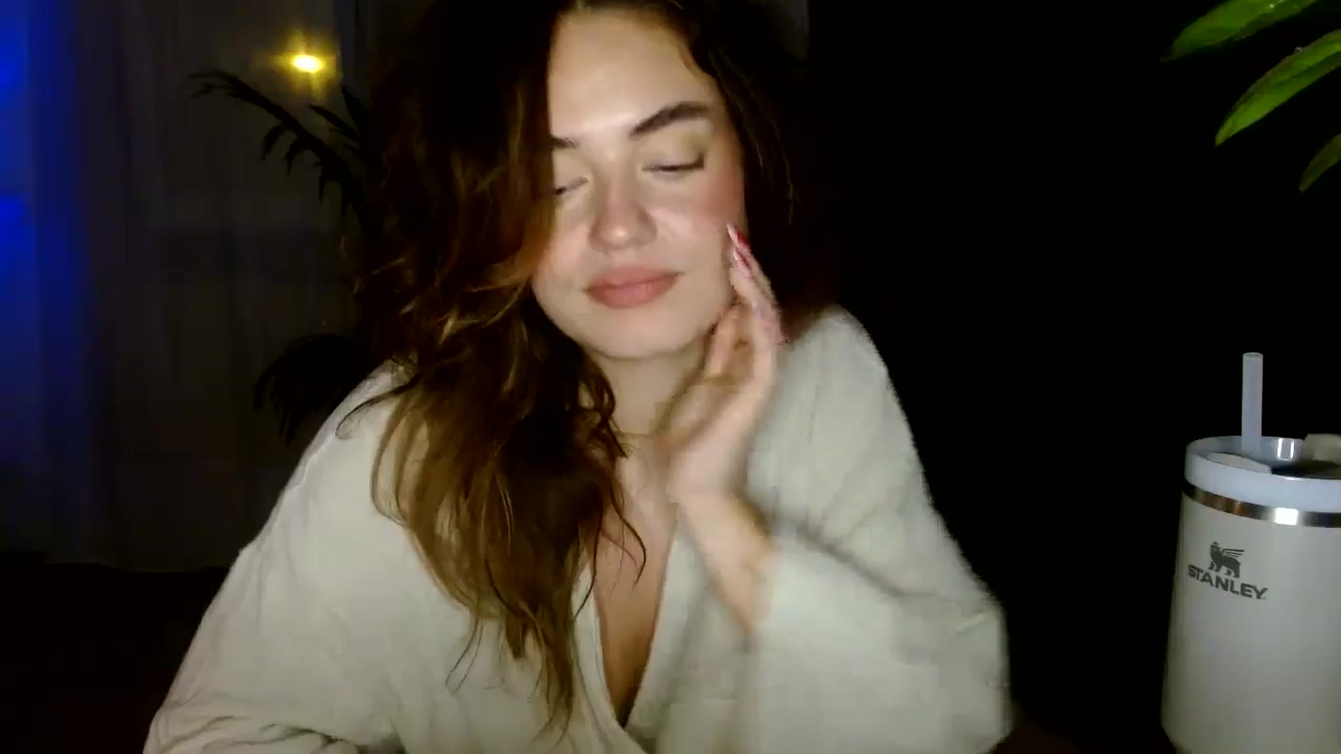 Gallery image thumbnail from Burlsquelena's myfreecams stream on, 08/01/2024, 24:39 image 2 of 20