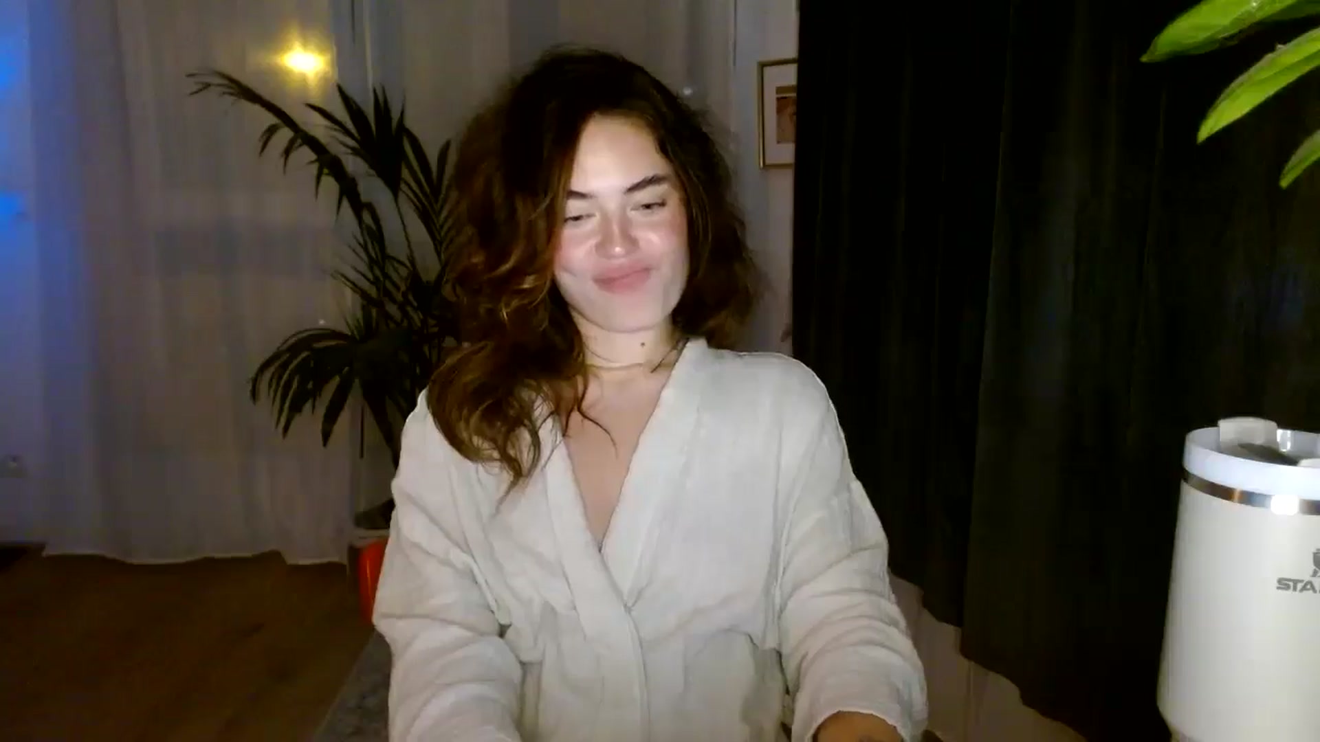 Gallery image thumbnail from Burlsquelena's myfreecams stream on, 08/01/2024, 24:39 image 6 of 20