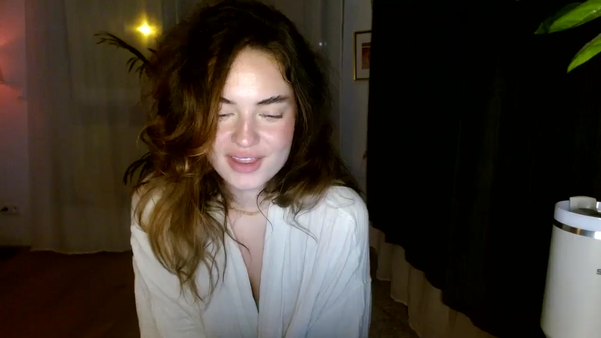 Gallery image thumbnail from Burlsquelena's myfreecams stream on, 08/01/2024, 24:39 image 19 of 20