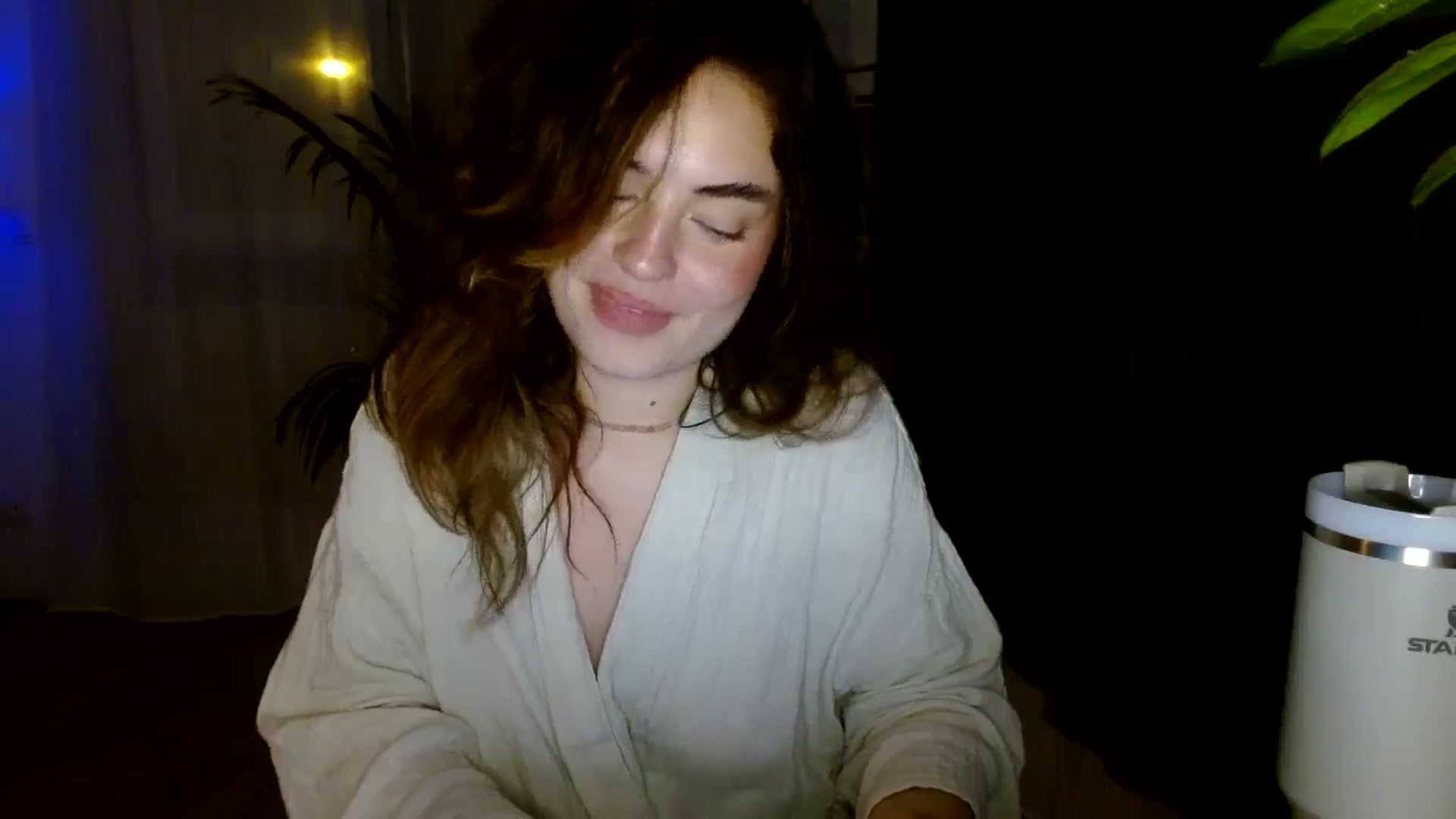 Gallery image thumbnail from Burlsquelena's myfreecams stream on, 08/01/2024, 24:39 image 9 of 20