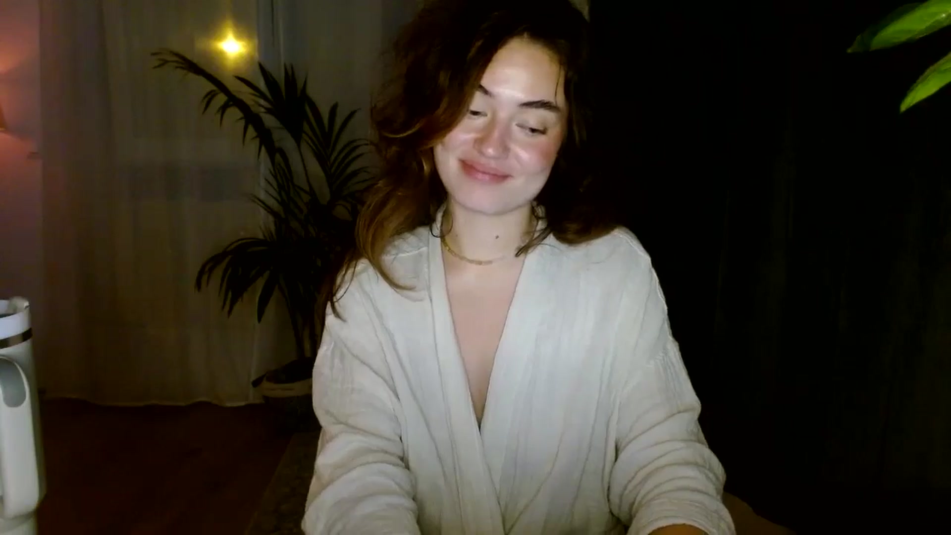 Gallery image thumbnail from Burlsquelena's myfreecams stream on, 08/01/2024, 01:37 image 18 of 20