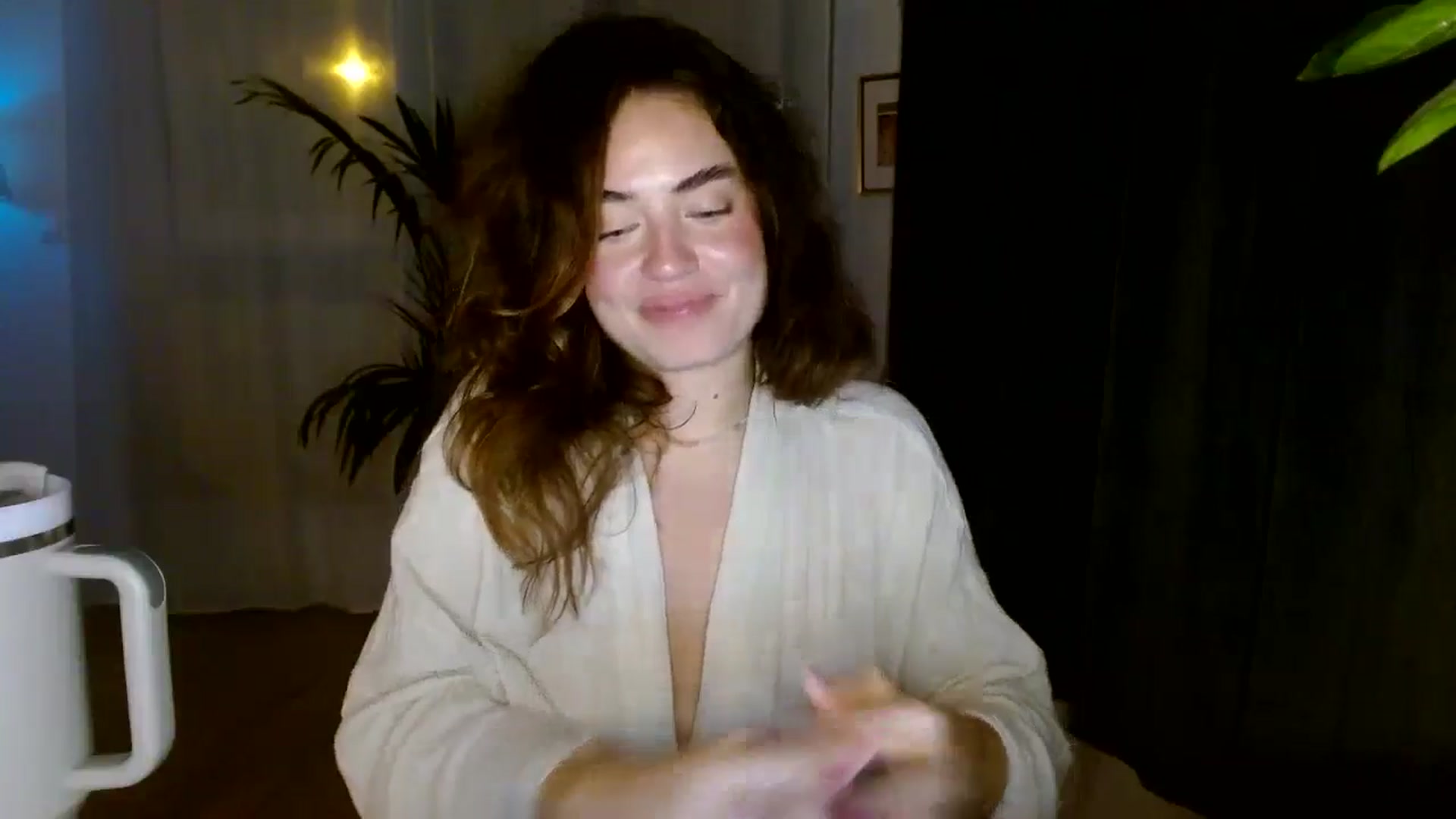Gallery image thumbnail from Burlsquelena's myfreecams stream on, 08/01/2024, 01:37 image 12 of 20