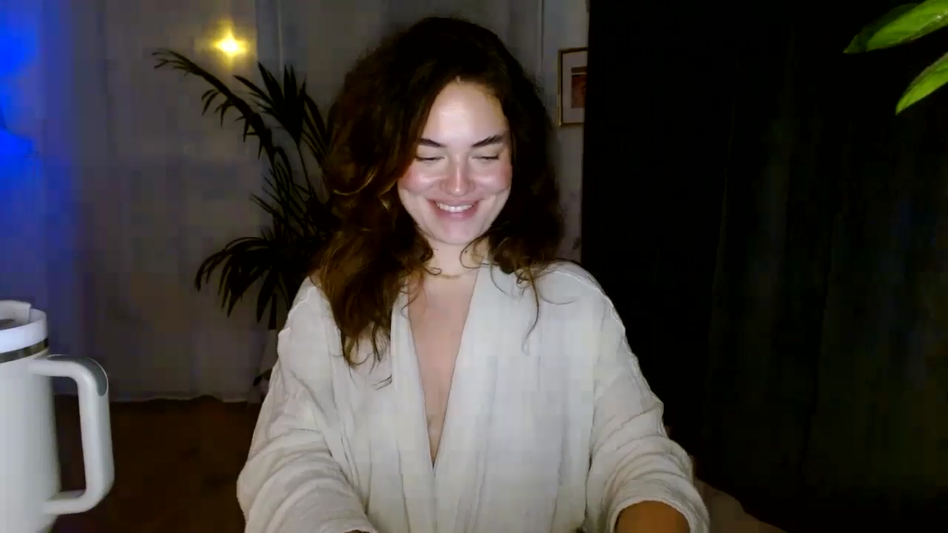 Gallery image thumbnail from Burlsquelena's myfreecams stream on, 08/01/2024, 01:37 image 9 of 20