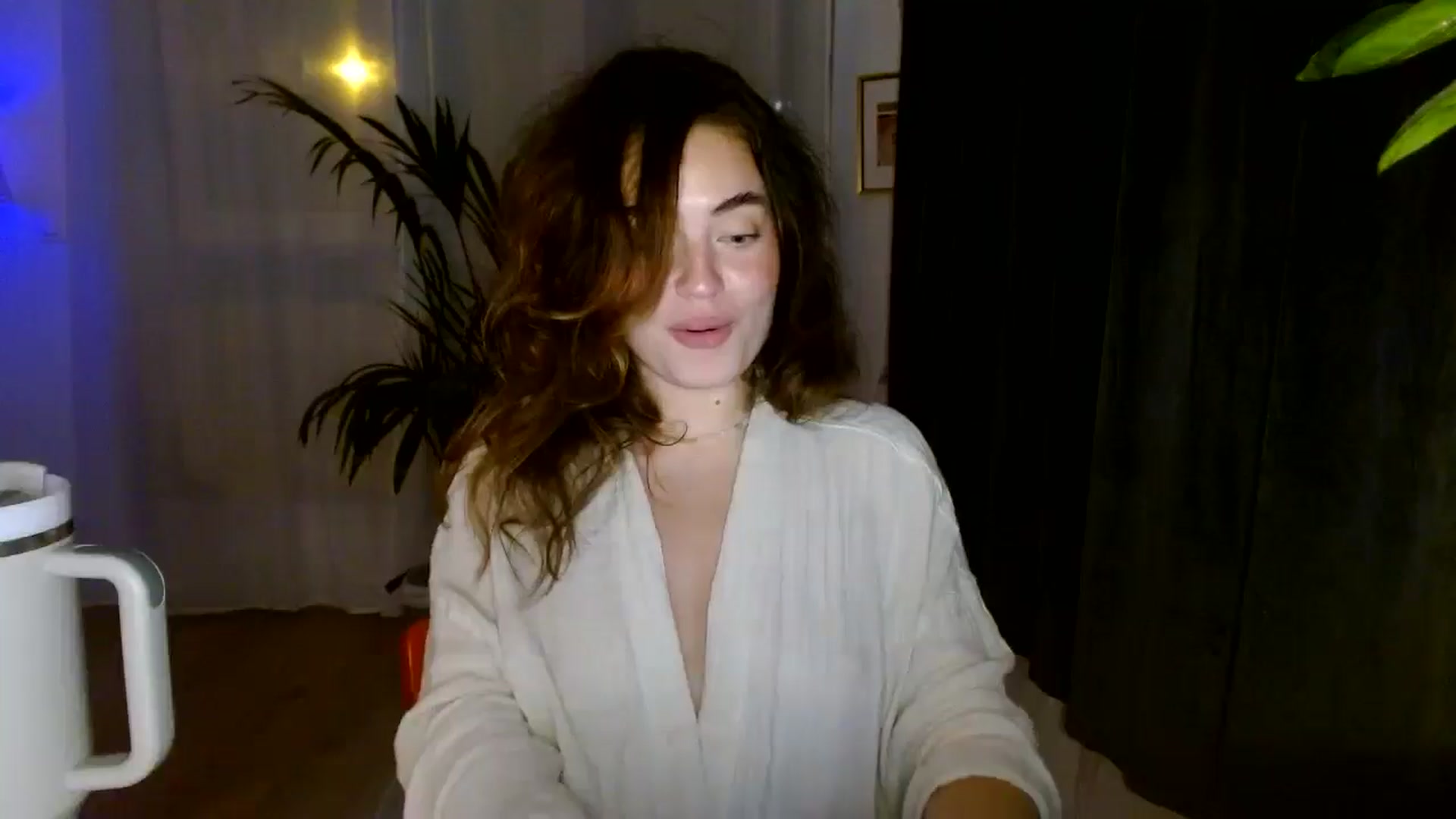 Gallery image thumbnail from Burlsquelena's myfreecams stream on, 08/01/2024, 01:37 image 15 of 20