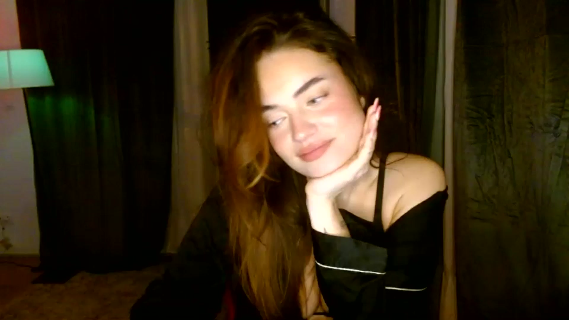 Gallery image thumbnail from Burlsquelena's myfreecams stream on, 08/07/2024, 22:33 image 2 of 20