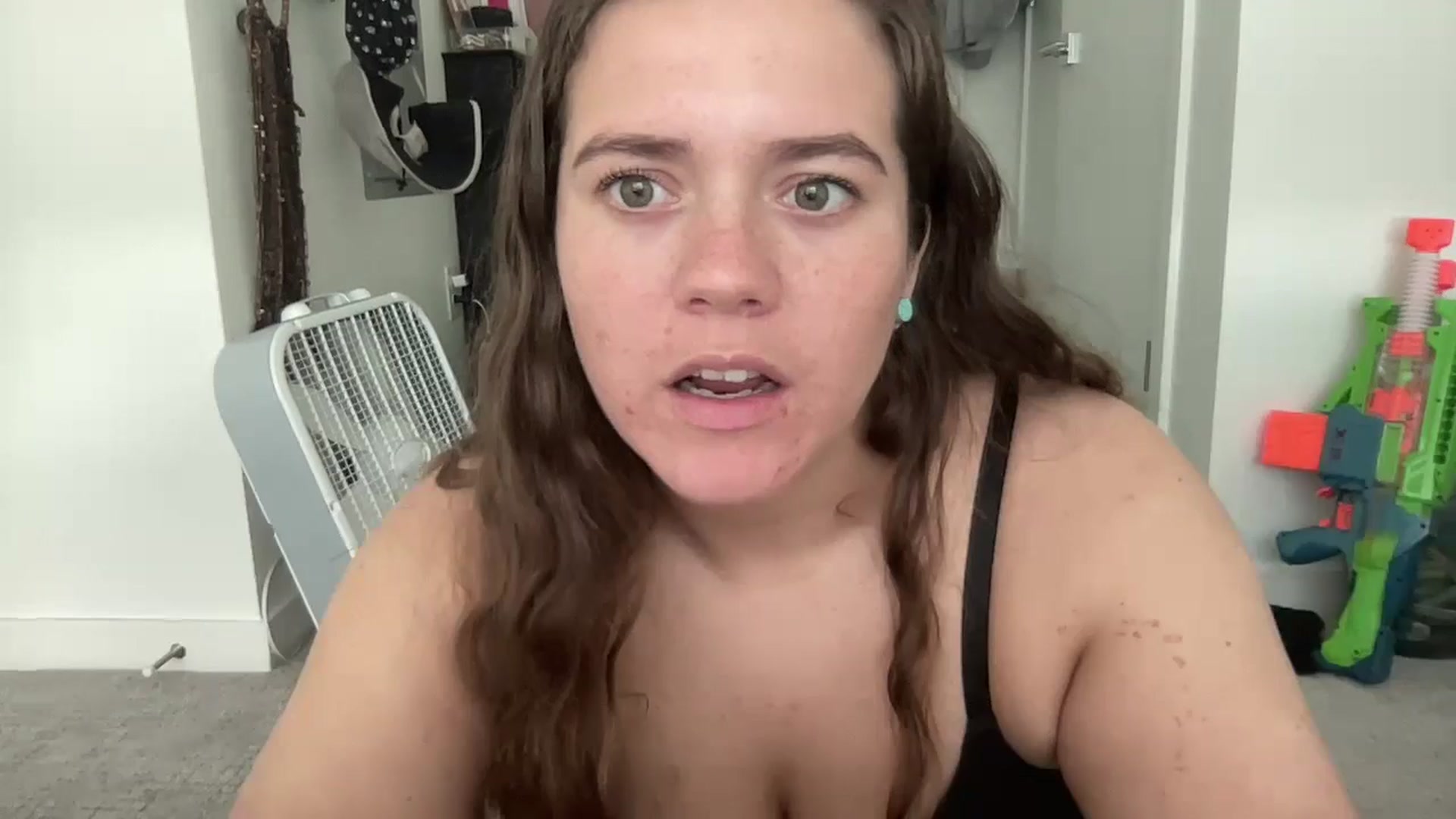 Gallery image thumbnail from Busssty's myfreecams stream on, 04/26/2024, 17:54 image 14 of 20