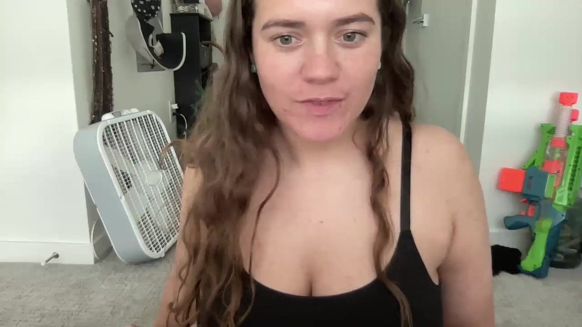 Gallery image thumbnail from Busssty's myfreecams stream on, 04/26/2024, 17:54 image 12 of 20
