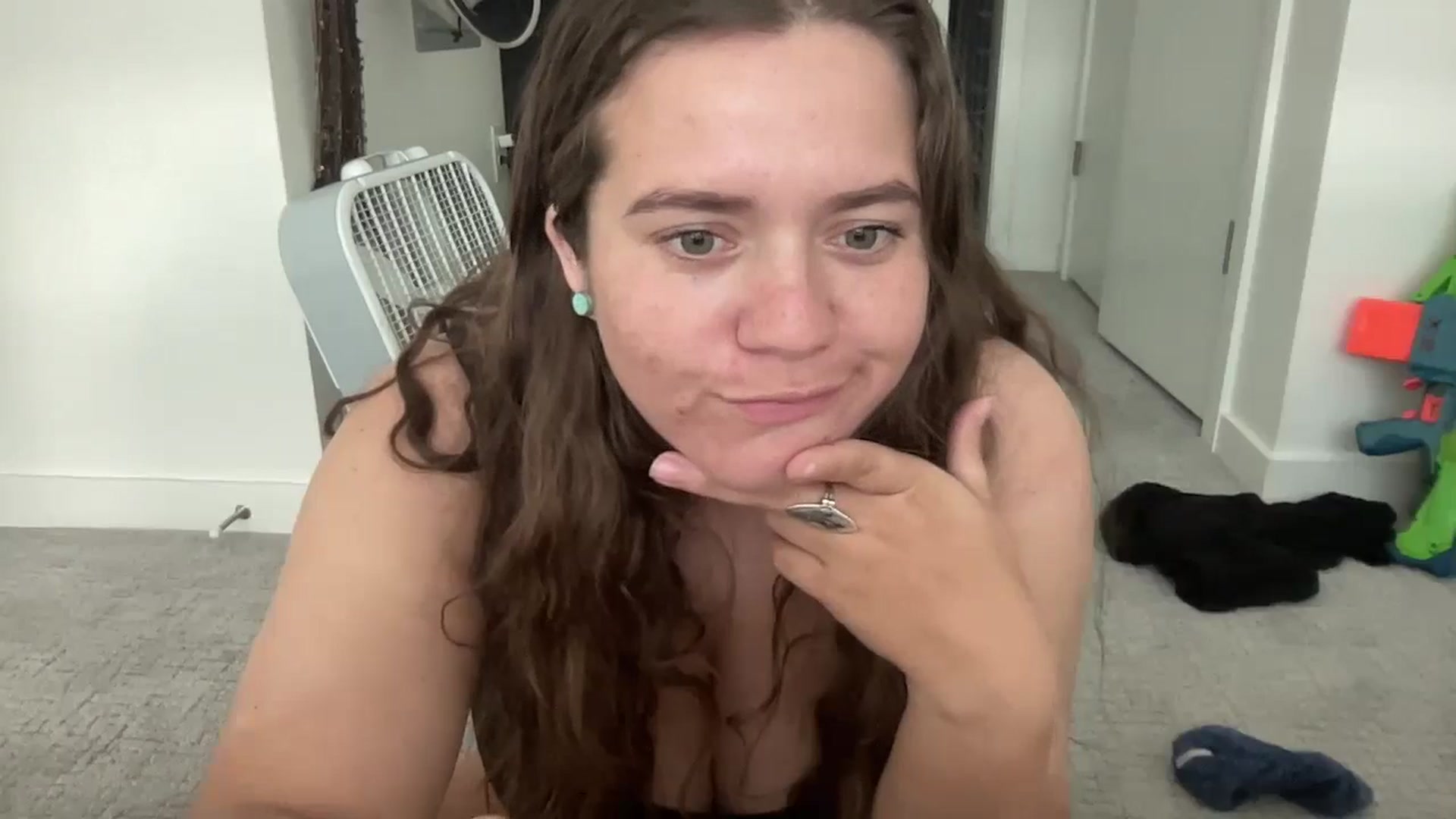Gallery image thumbnail from Busssty's myfreecams stream on, 04/26/2024, 17:54 image 7 of 20