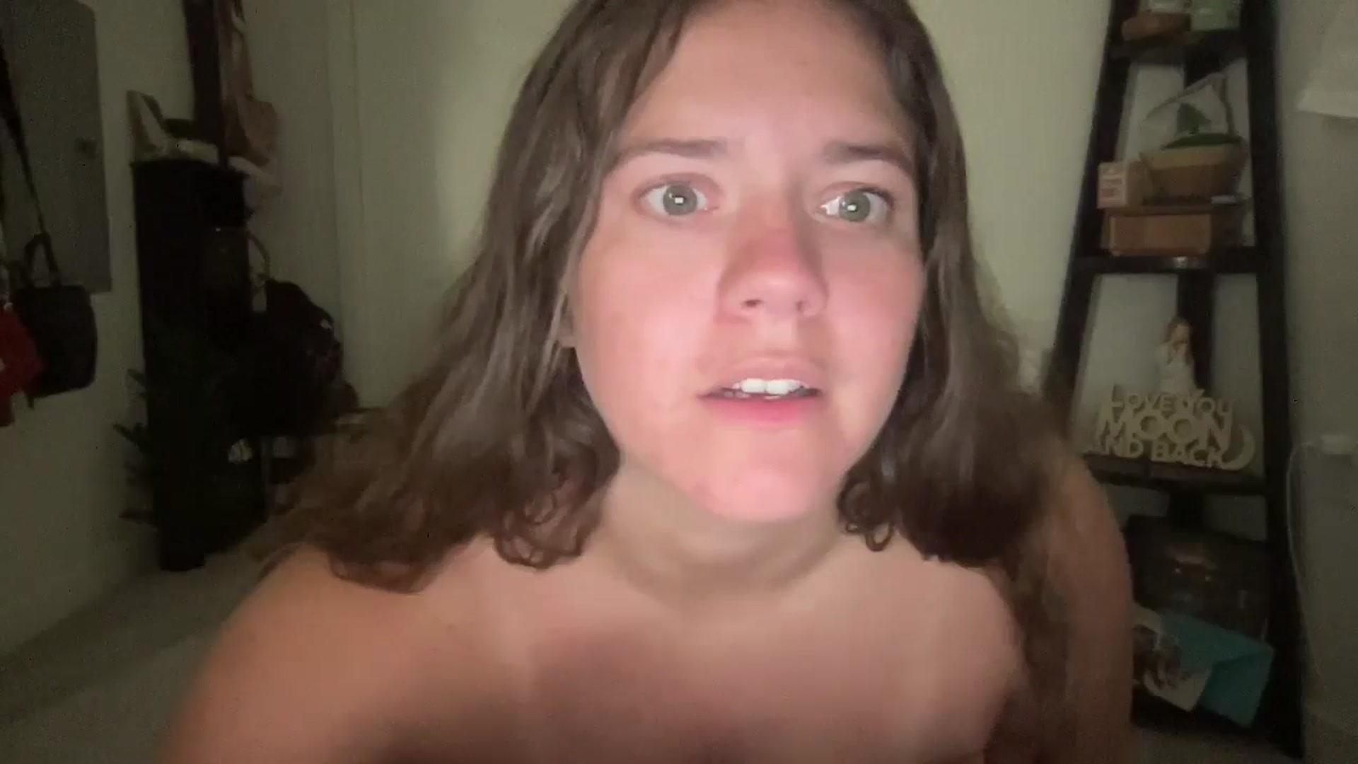 Gallery image thumbnail from Busssty's myfreecams stream on, 06/10/2024, 03:52 image 13 of 20