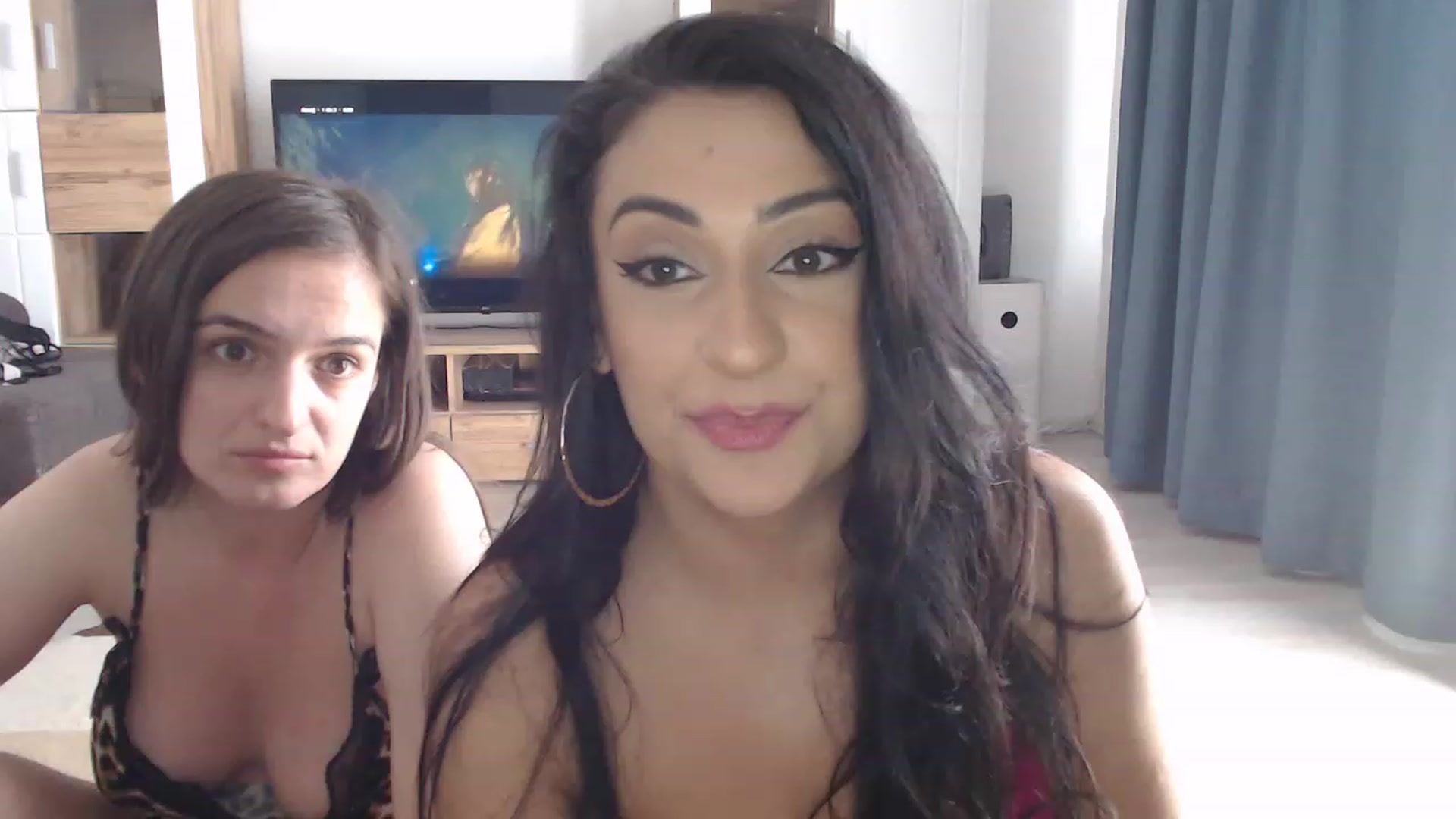 Gallery image thumbnail from BustyGeoBabyX's myfreecams stream on, 06/06/2023, 14:17 image 9 of 20