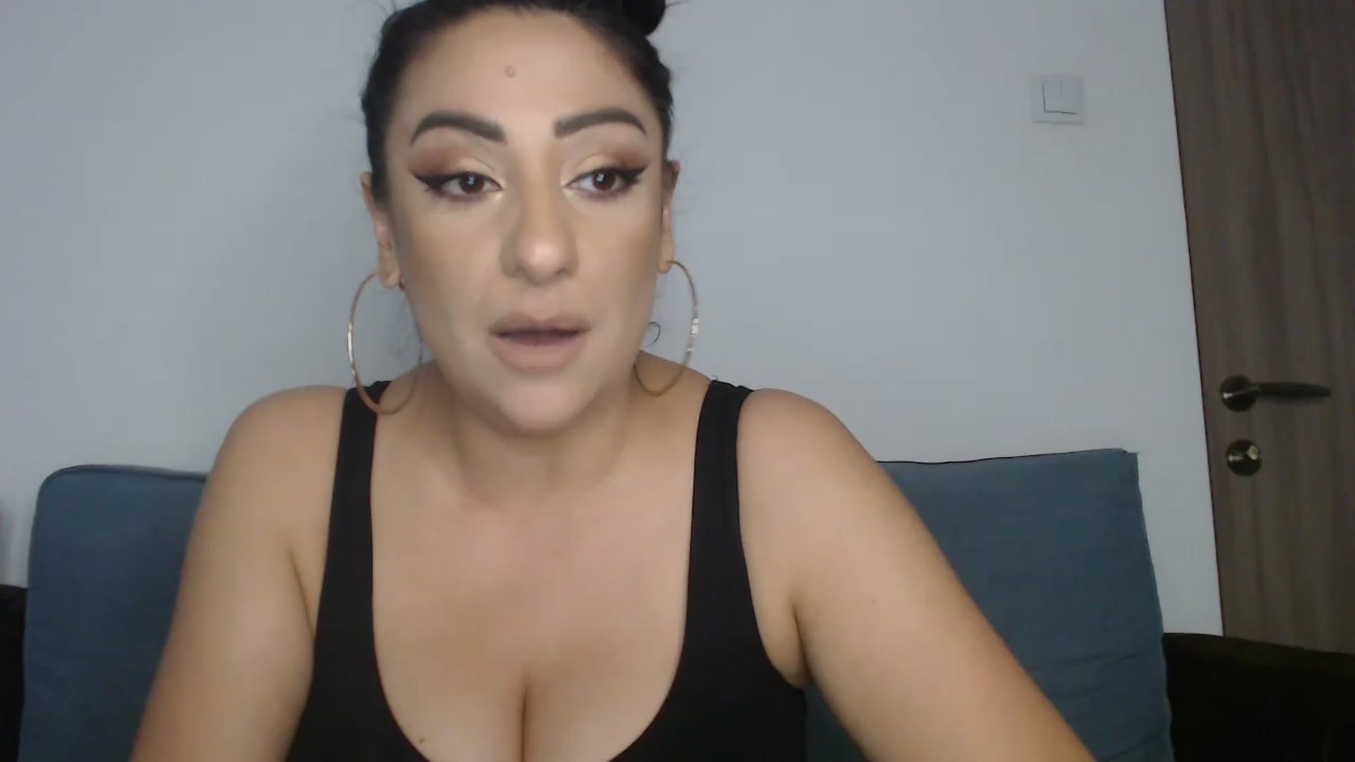 Gallery image thumbnail from BustyGeoBabyX's myfreecams stream on, 06/22/2023, 14:26 image 11 of 20