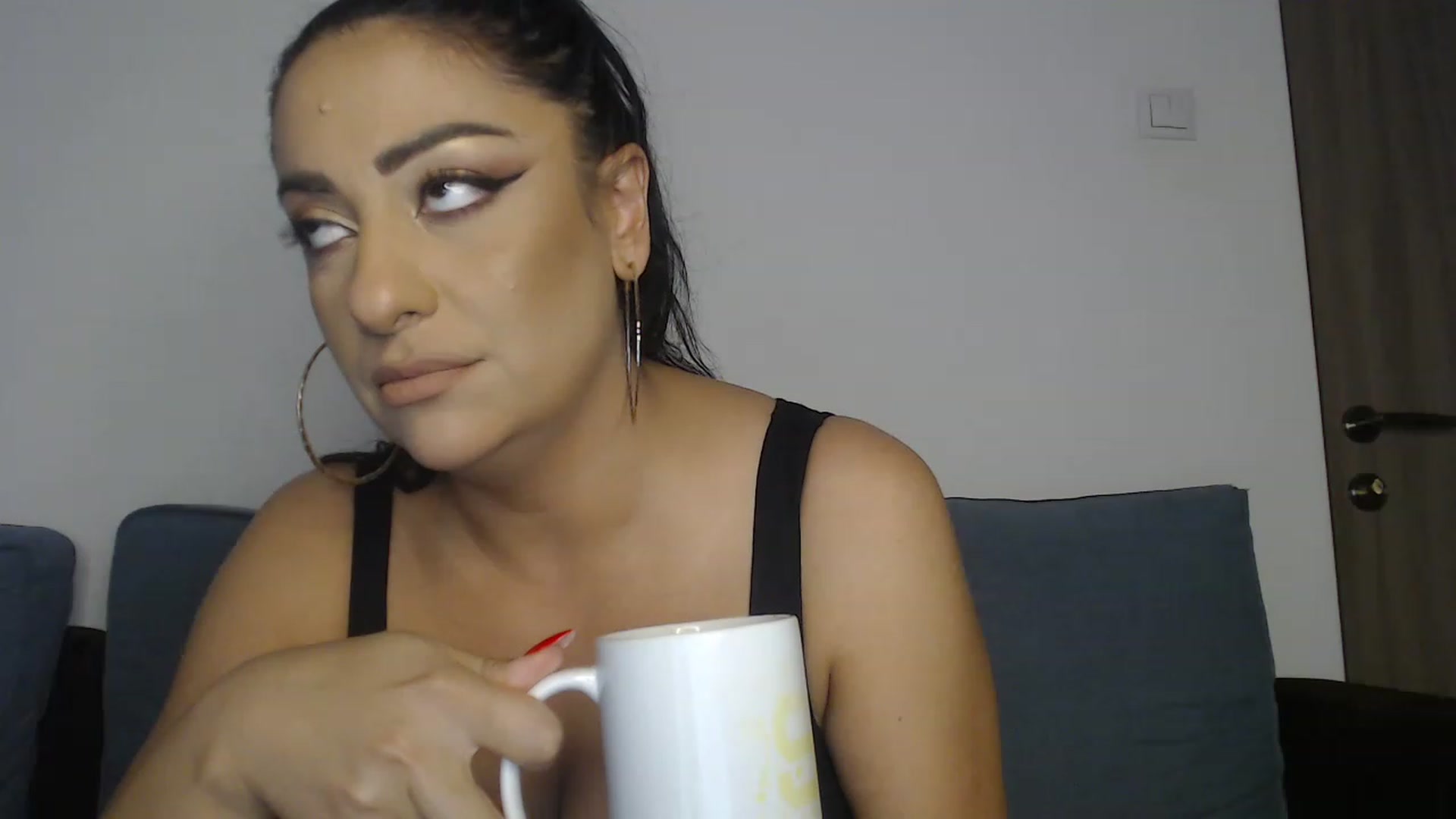 Gallery image thumbnail from BustyGeoBabyX's myfreecams stream on, 06/22/2023, 14:26 image 10 of 20