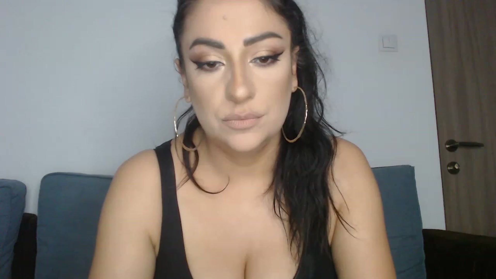 Gallery image thumbnail from BustyGeoBabyX's myfreecams stream on, 06/22/2023, 14:26 image 14 of 20