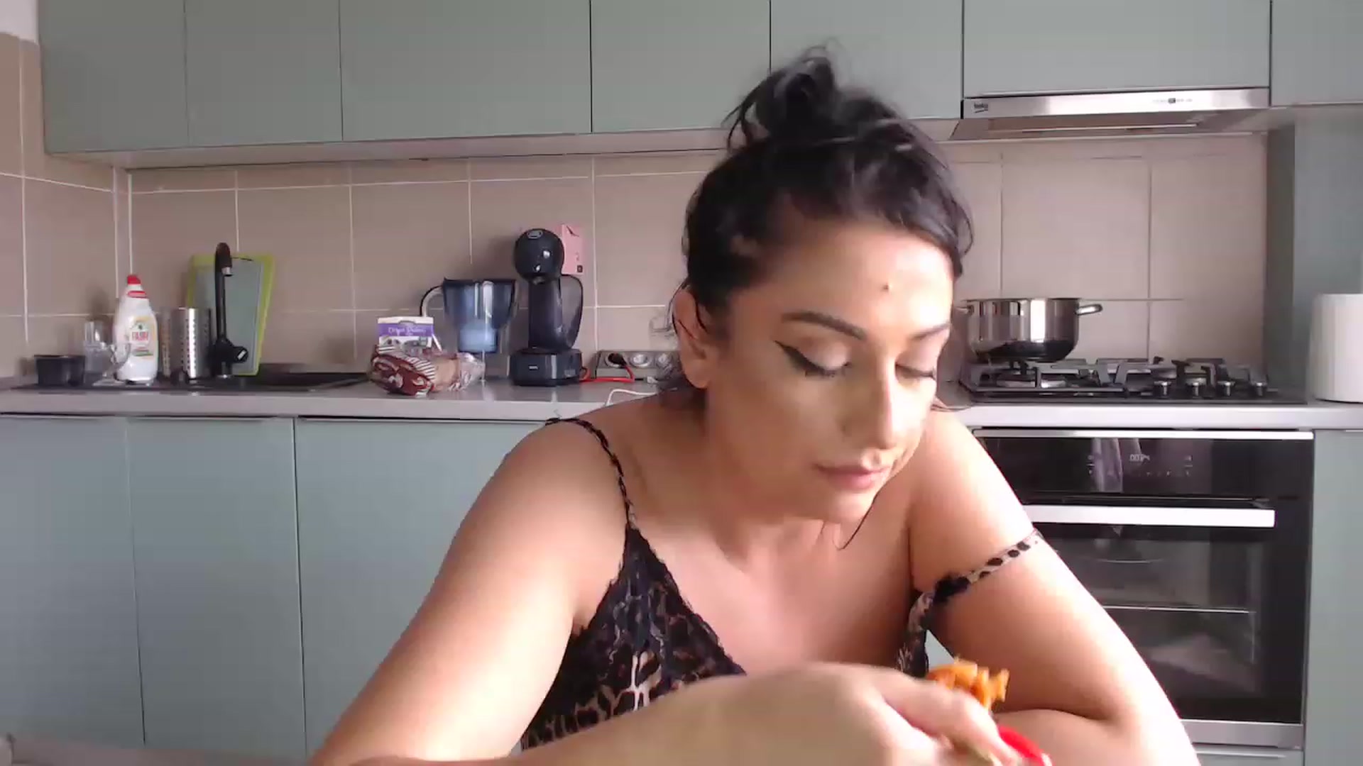 Gallery image thumbnail from BustyGeoBabyX's myfreecams stream on, 06/28/2023, 11:12 image 7 of 20