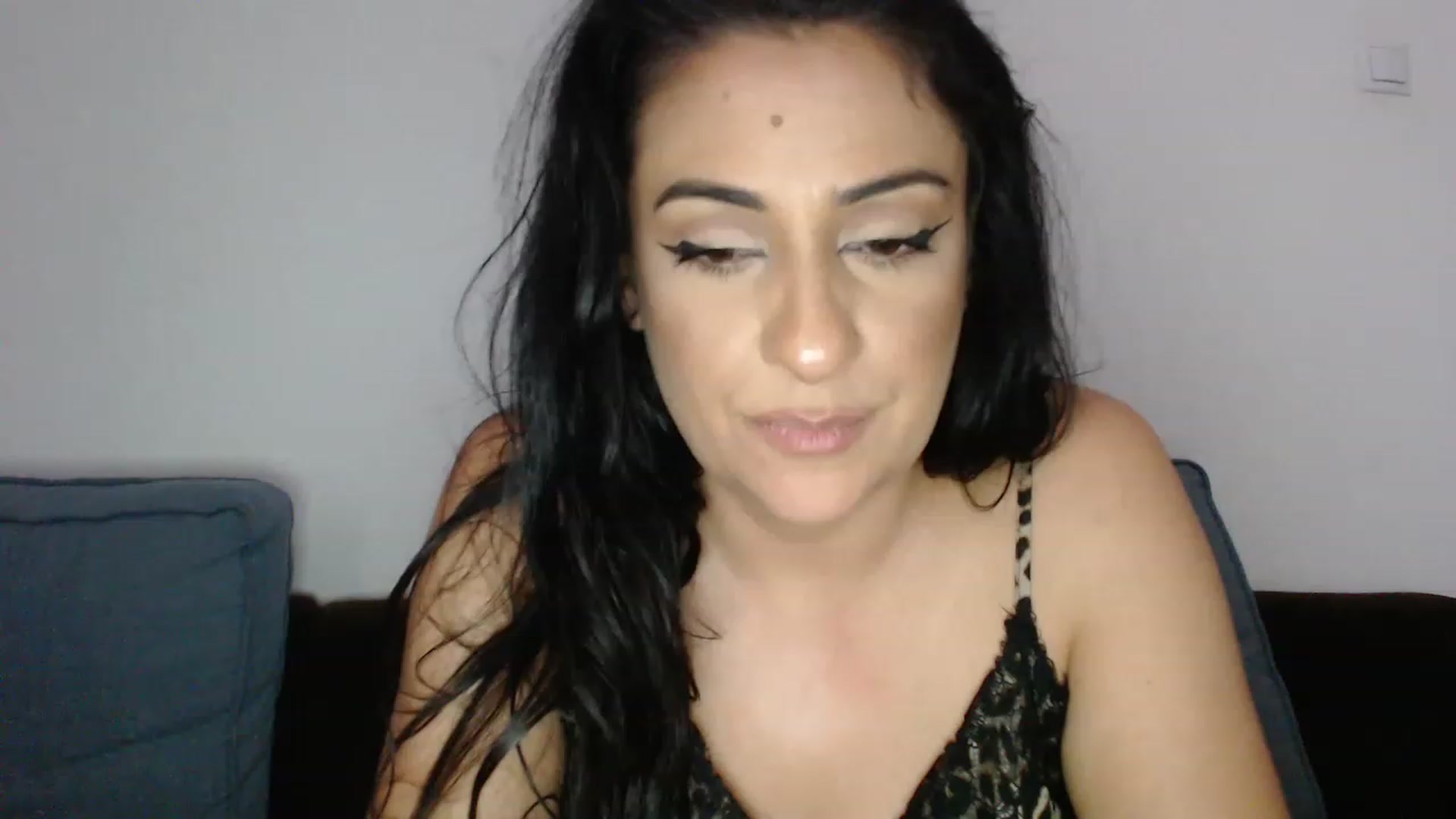 Gallery image thumbnail from BustyGeoBabyX's myfreecams stream on, 06/28/2023, 11:34 image 7 of 20