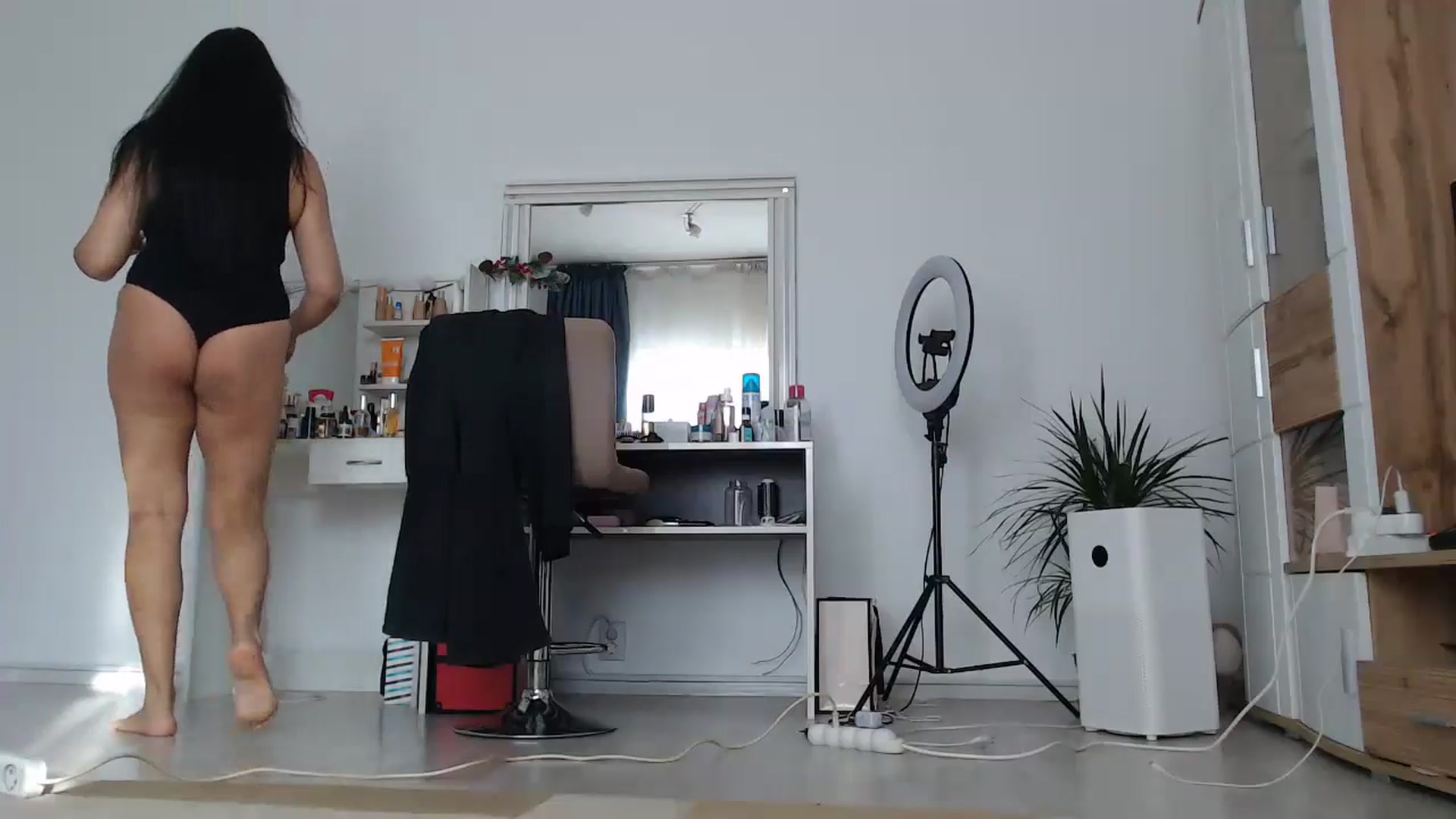 Gallery image thumbnail from BustyGeoXX's myfreecams stream on, 01/13/2025, 13:16 image 3 of 20