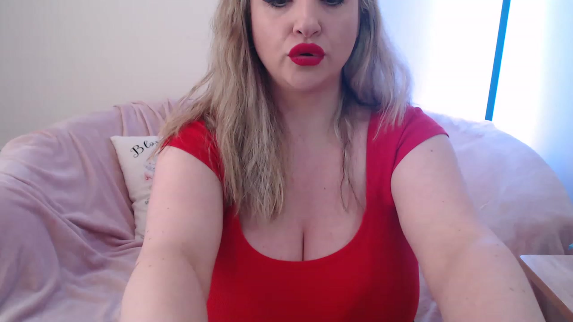 Gallery image thumbnail from BustyGirl00's myfreecams stream on, 04/12/2023, 14:07 image 20 of 20