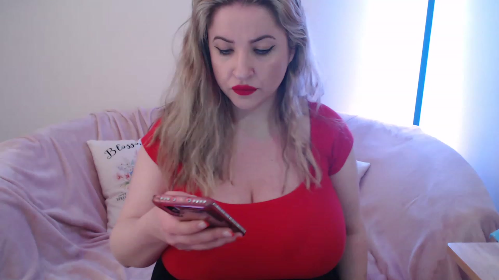 Gallery image thumbnail from BustyGirl00's myfreecams stream on, 04/12/2023, 14:07 image 14 of 20
