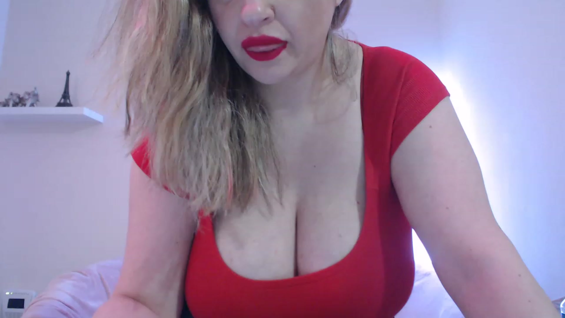 Gallery image thumbnail from BustyGirl00's myfreecams stream on, 04/12/2023, 14:07 image 4 of 20