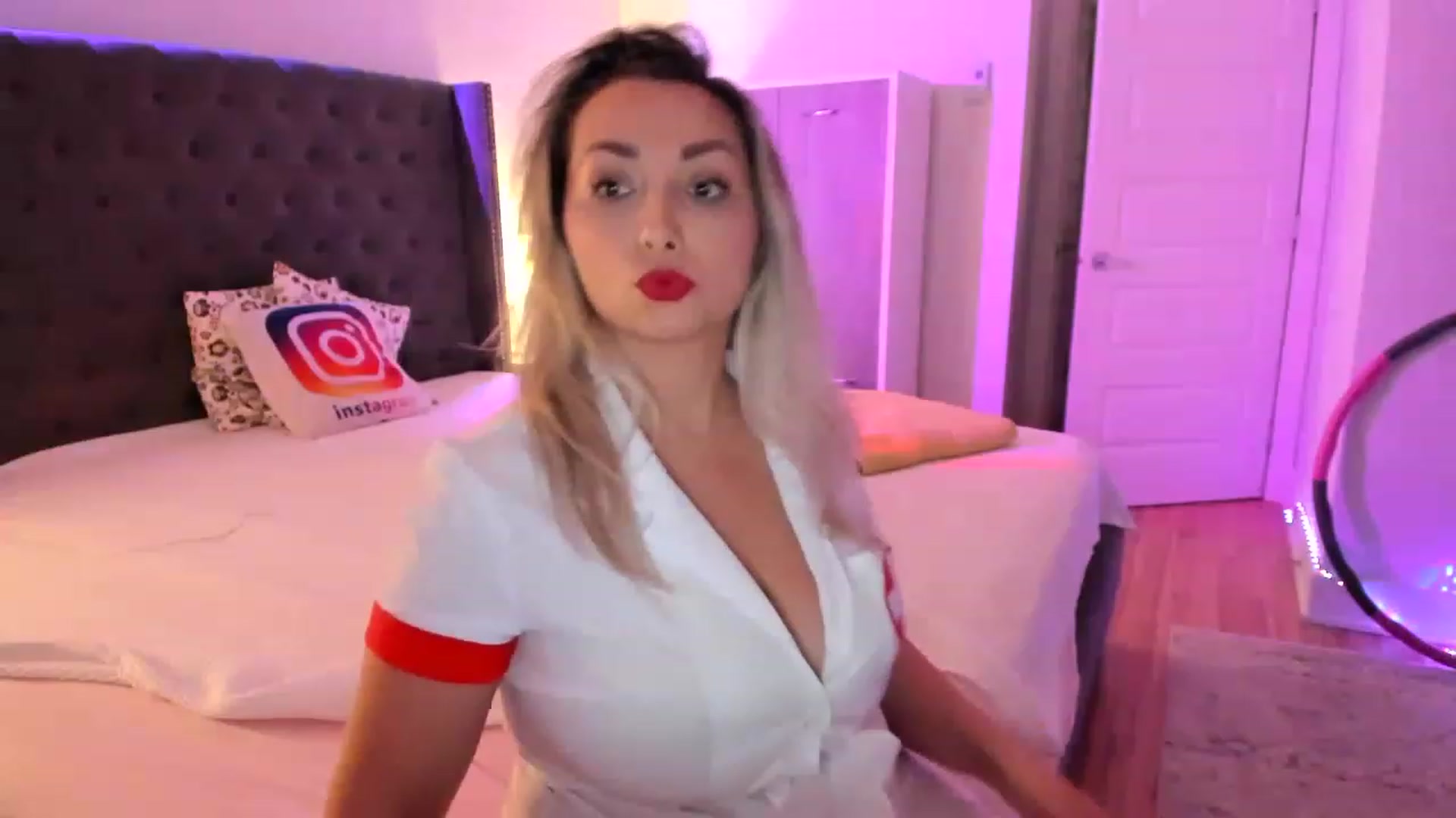 Gallery image thumbnail from BustyLeila's myfreecams stream on, 07/12/2023, 01:33 image 10 of 20