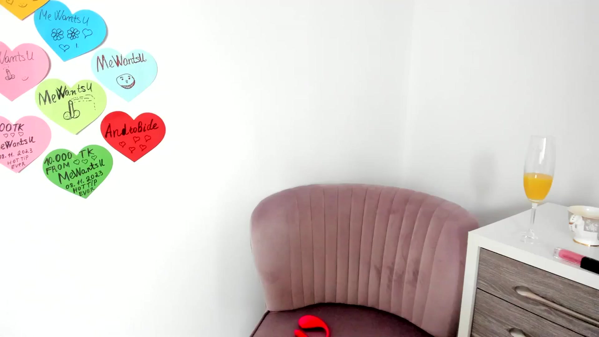 Gallery image thumbnail from BustyLeila's myfreecams stream on, 11/18/2023, 19:46 image 15 of 20